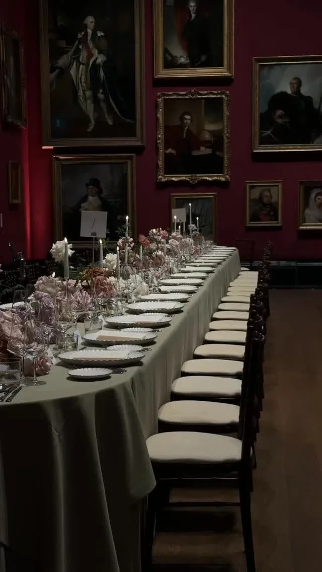 Dinner and a private view to celebrate the opening of Jenny Saville: The Anatomy of Painting at the National Portrait Gallery, hosted by exhibition sponsors Christie’s.
I had the honour of managing this event over the past six months. From ear