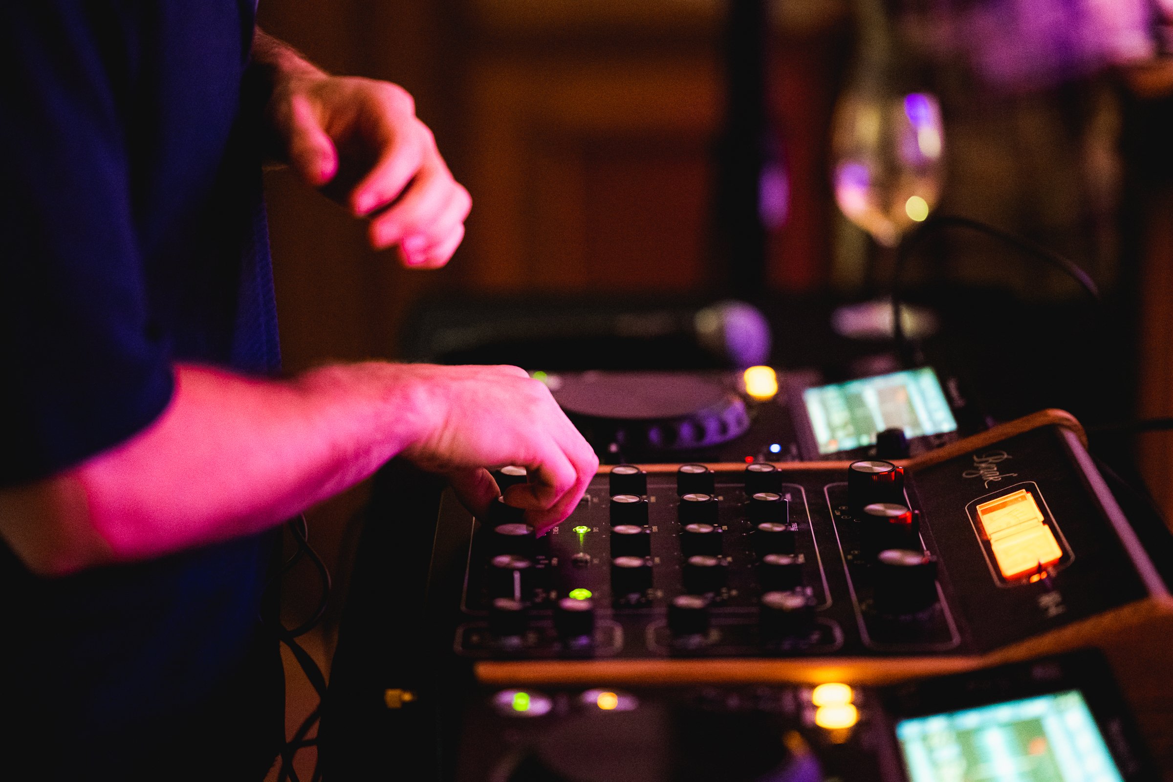 Lovetime Guarantee DJ