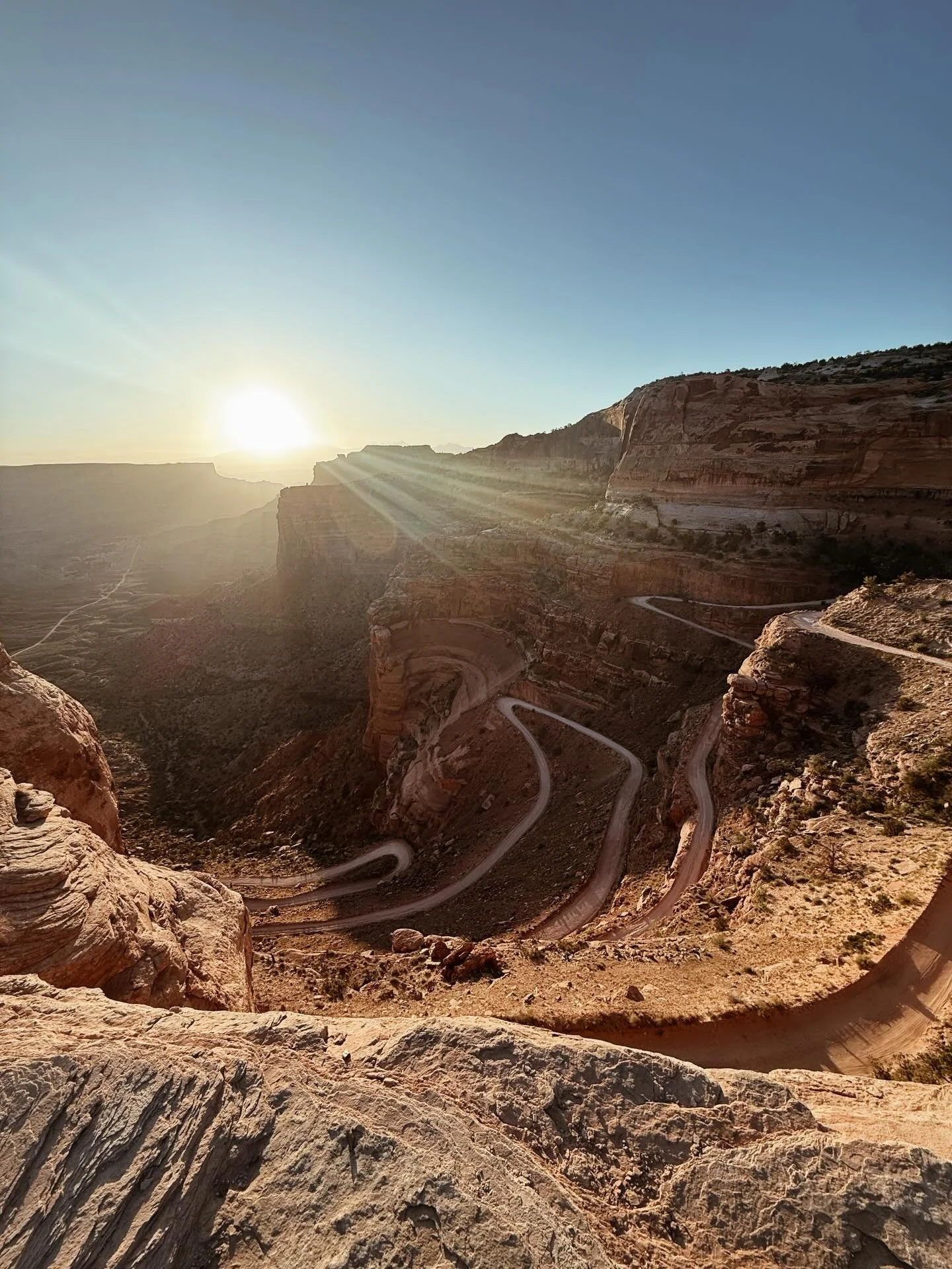 Utah changed my life this time around 🤍 save these spots for your next trip:
-Corona Arch
-Arches National Park
-Canyonlands 
-Mill Creek Canyon
-Escalante
-Coyote Gulch
-Capitol Reef 
-Lower Calf Creek Falls
-Peekaboo and Spooky Slot Canyons
-Burr 