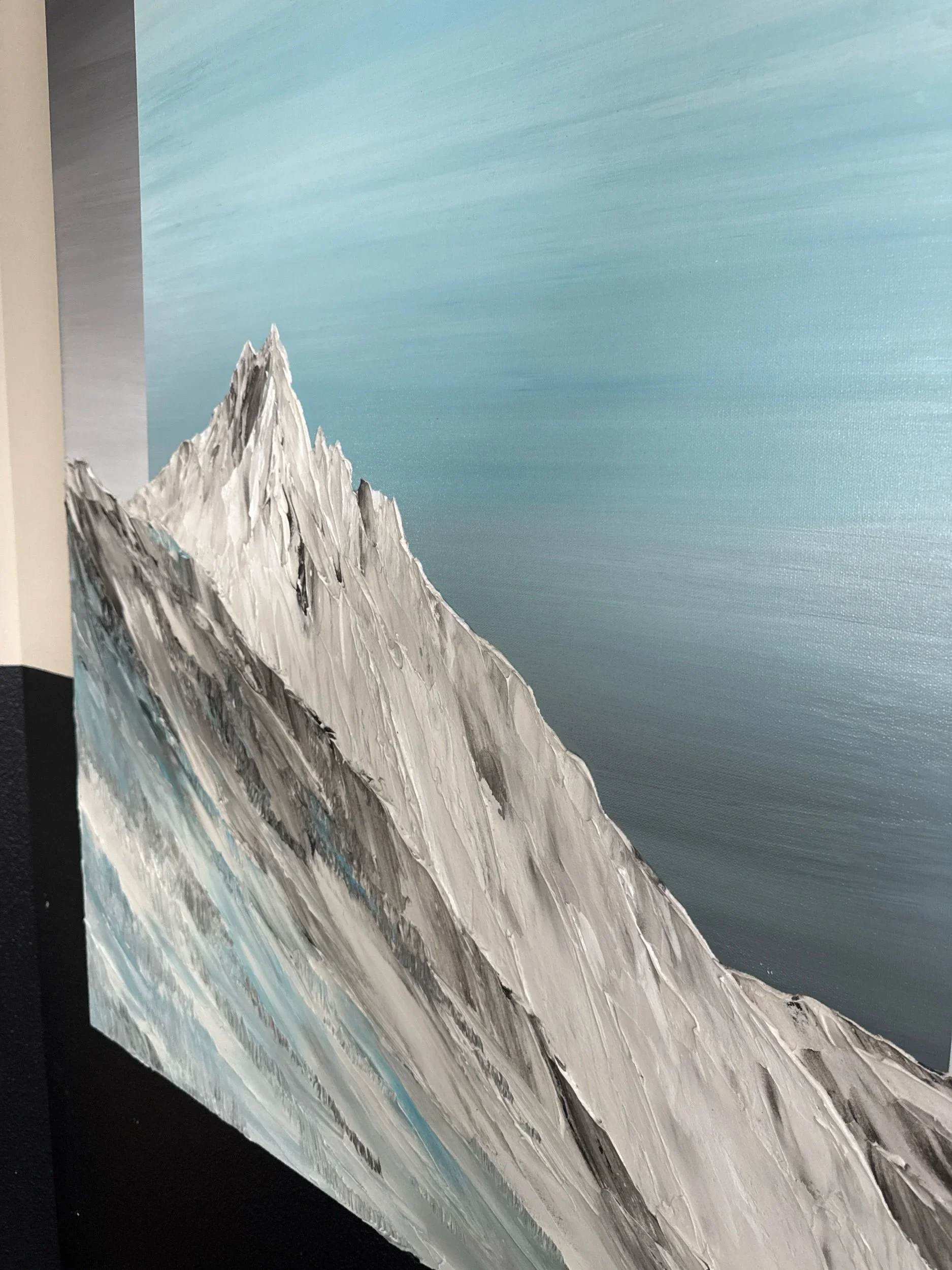 aasgard-journey-gradient-modern-nature-mountain-painting-erin-oostra-2.webp