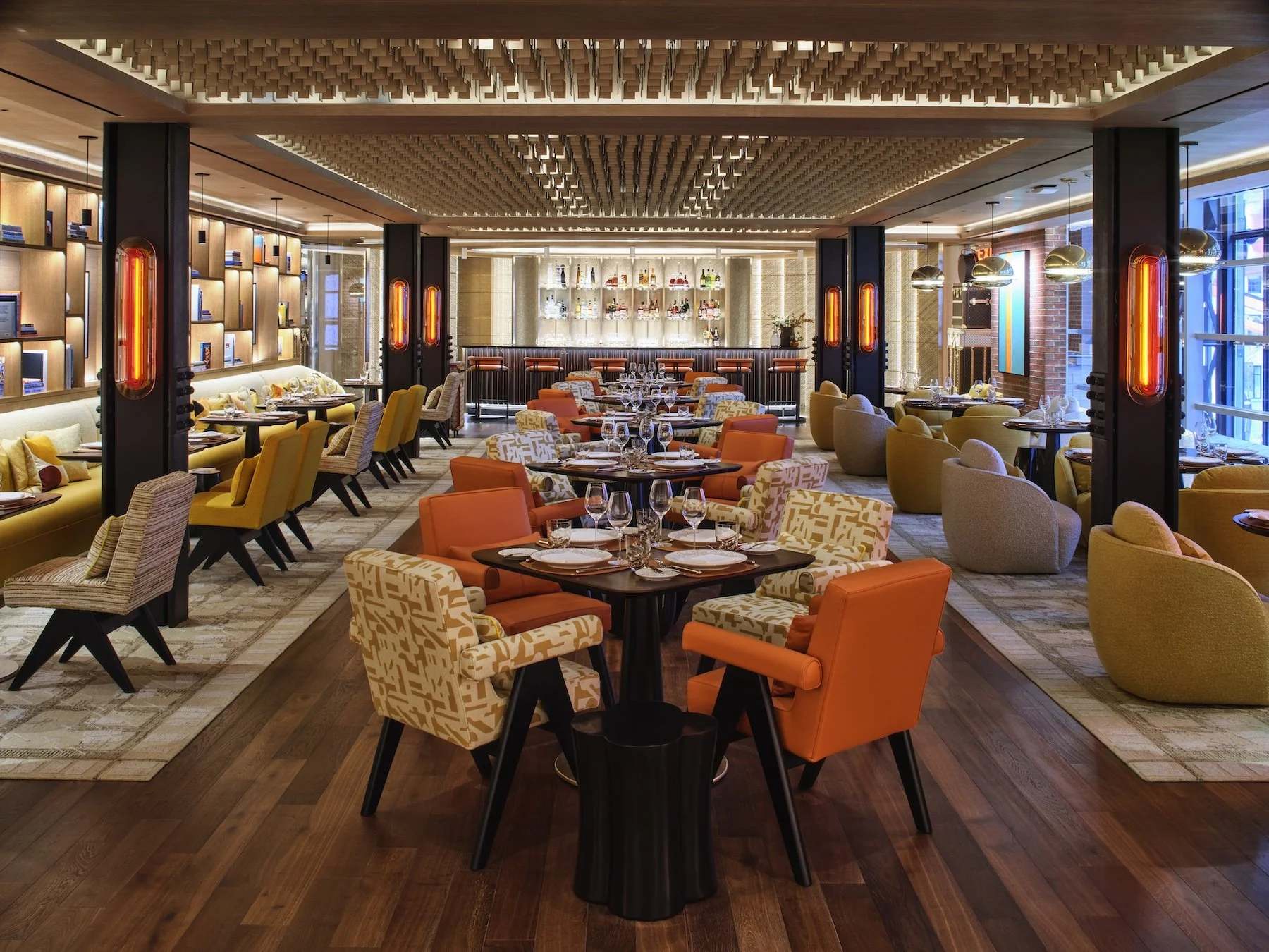 LOUIS VUITTON RESTAURANT 