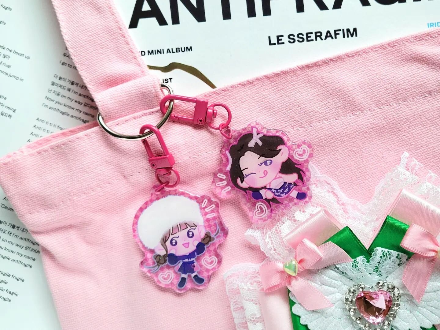 Anti t-t-t fragile!!
I made chaewon and kazuha keychains! 

Working on the rest of the group but maybe the some of them as the angel concept??? The new photos are amazing 😭😭

I sold out of the chaewon stock I brought to sakuracon, I'm so happy ther