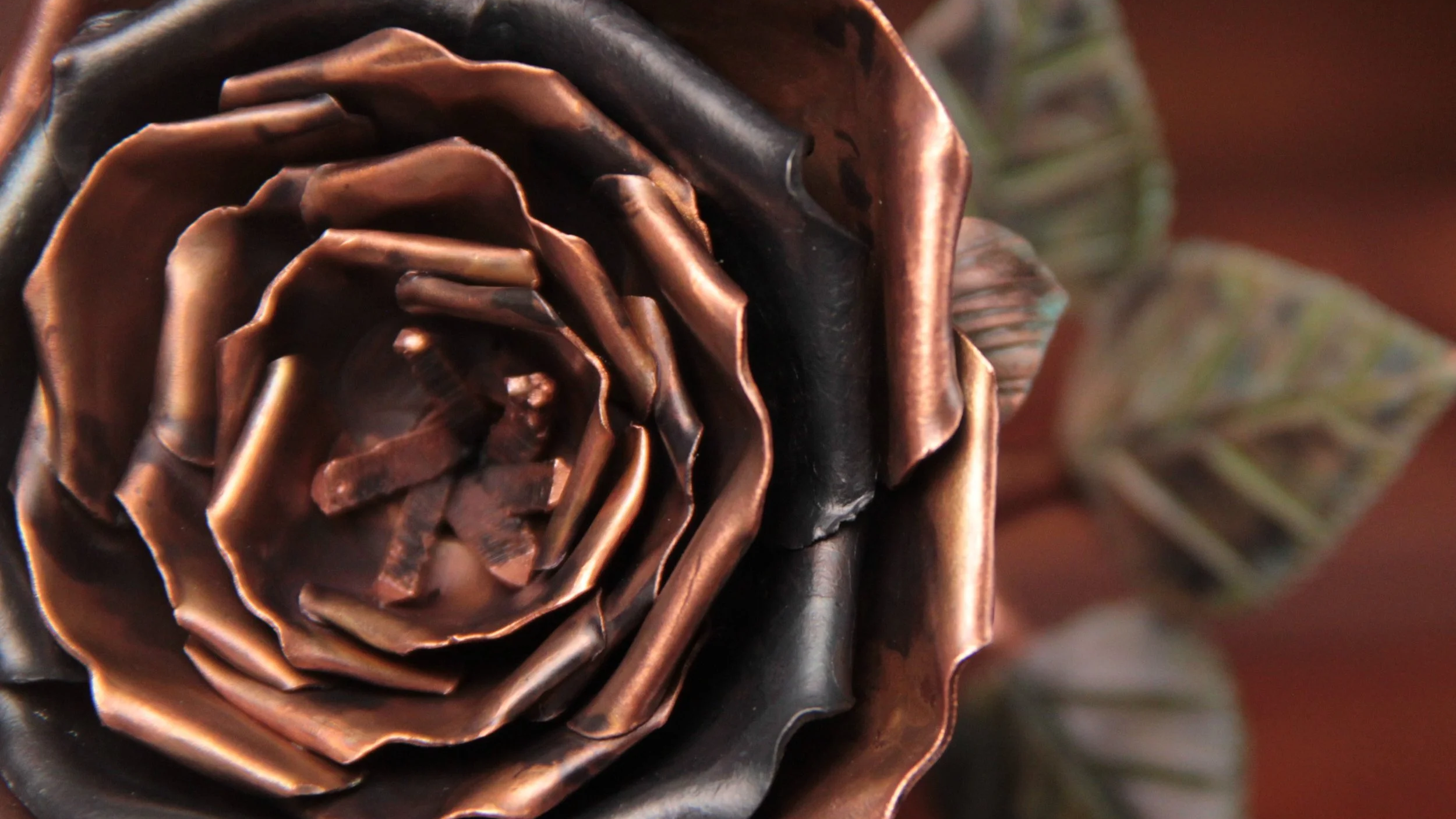 A copper rose that makes a very meaningful gift for your wife.