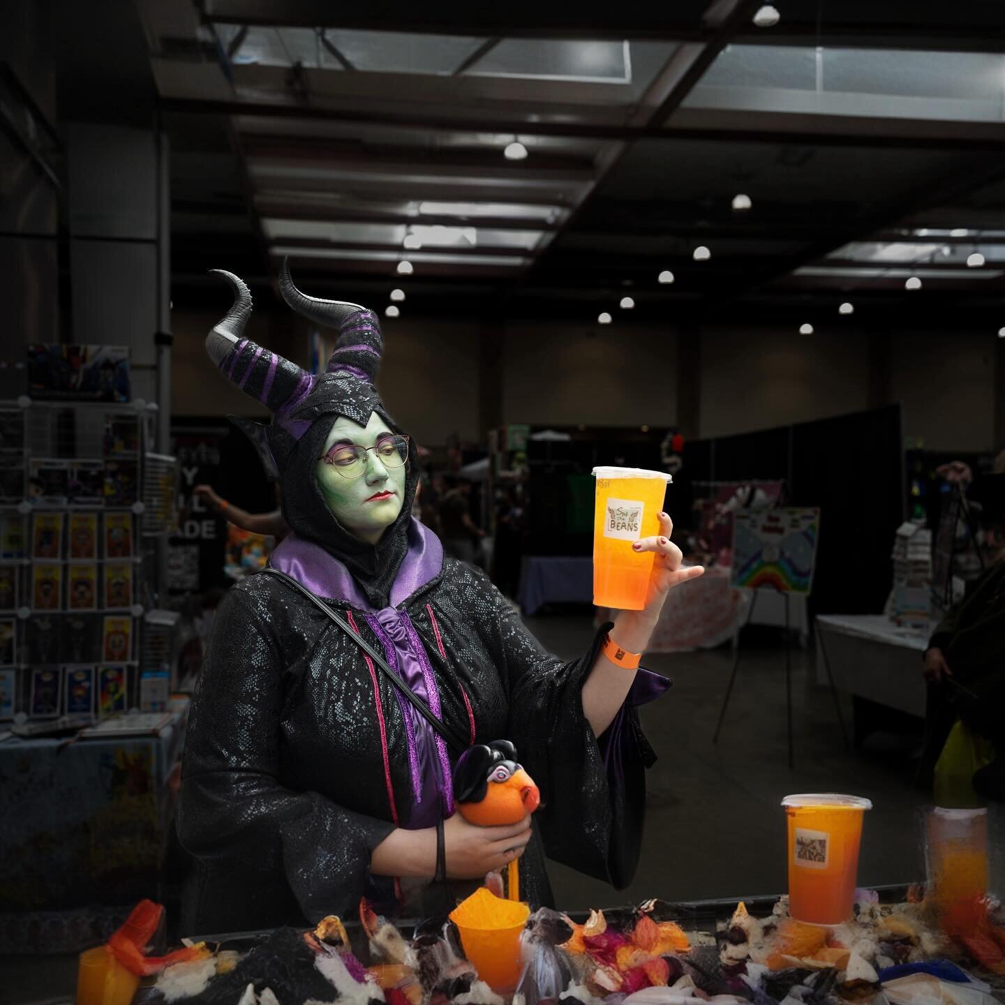 💥 CON NOOGA 2024 💥

Is in full effect!! 

S/O to @2tired2cosplay and many others for the support! We love providing the Con Fuel. 

📍Chattanooga Convention center until midnight! 

📸  @south.broad