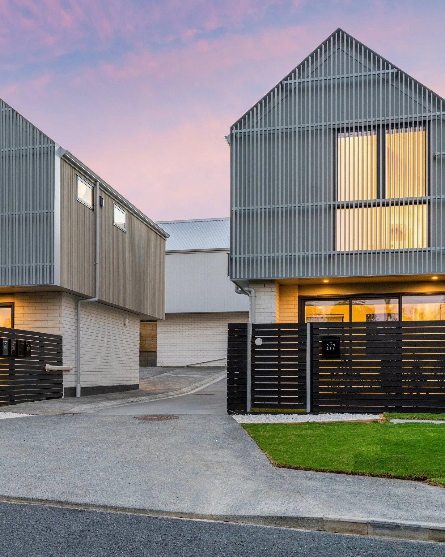 7 Watene Road, Mount Wellington

Status: ✅ Completed 
Build Time: 8 months 
Homes Delivered: 8
Owner Type Breakdown:🧍&zwj;♀️60% First Home Buyers 40% Investors 💼 

Check the link in our bio to see our available homes 🔗