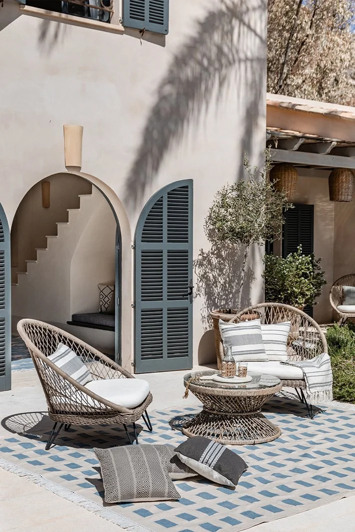 Outdoor Living Space Styling Ideas for Patios, Terraces and Gardens