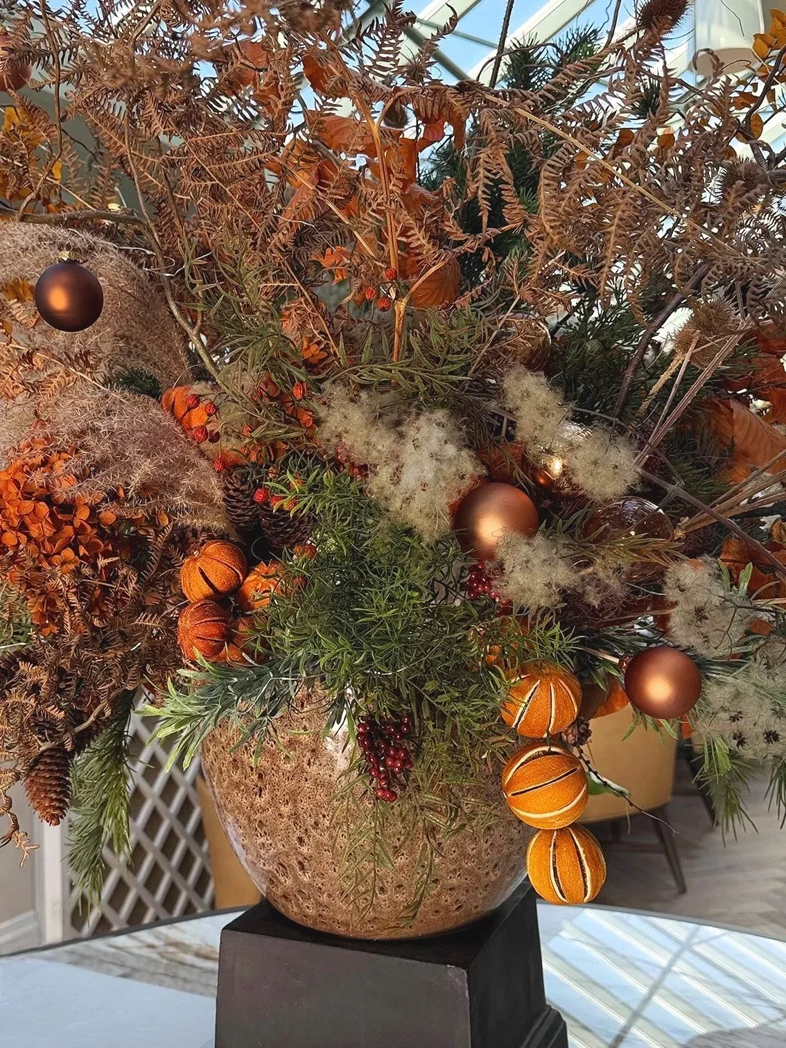 Natural Festive Decorations by the Pros: How to Get the Look at Home