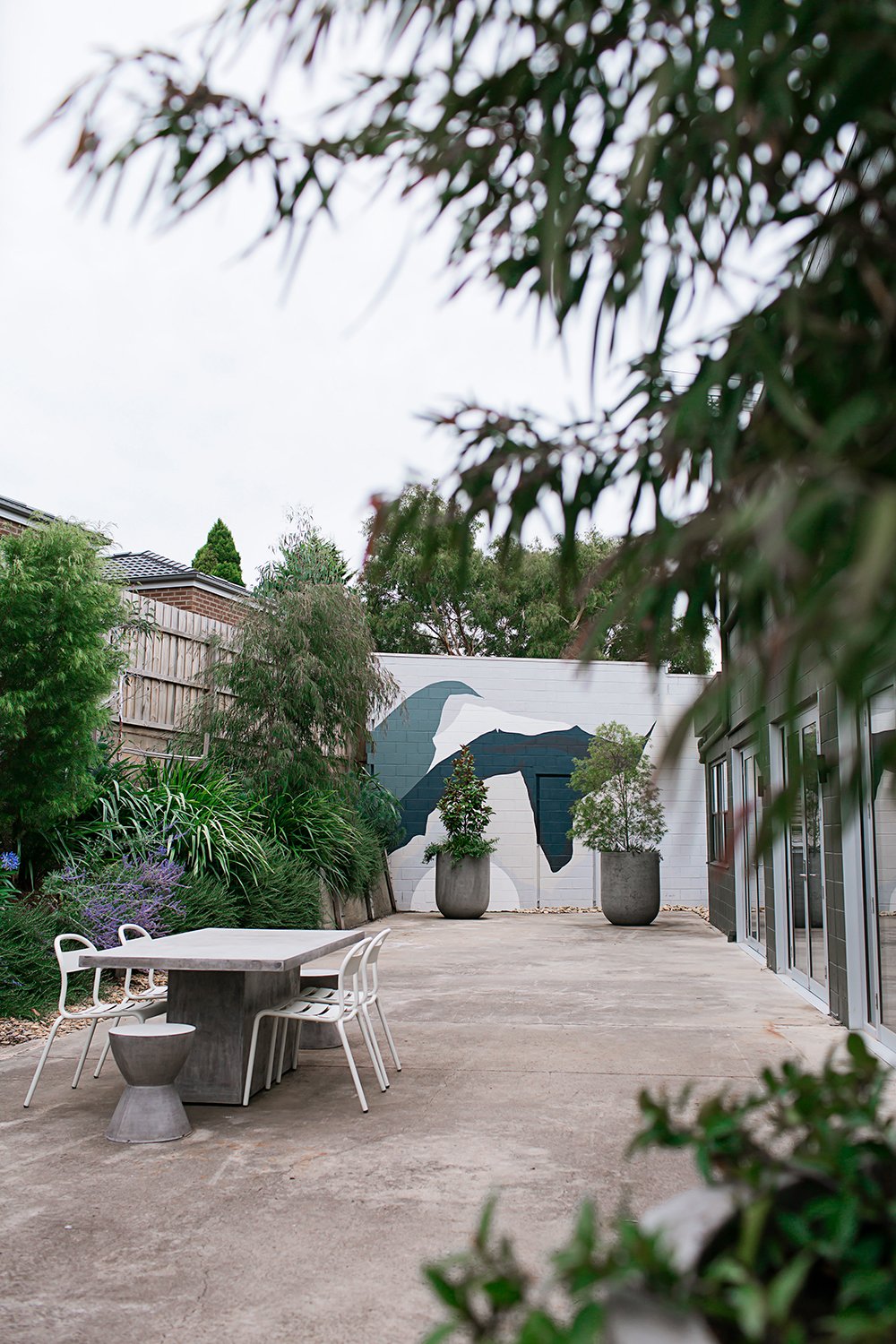 5.The-Ko_x_Hannah-Nowlan-Mural_Photograph-by-Monika-Berry.jpg