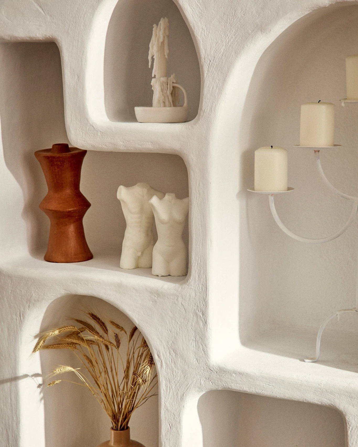 Architecture for your walls, art for your home.

#interiordesign #homedecor #LuxuryLiving #sculptureart #bespokefurniture #mediterraneanstyle