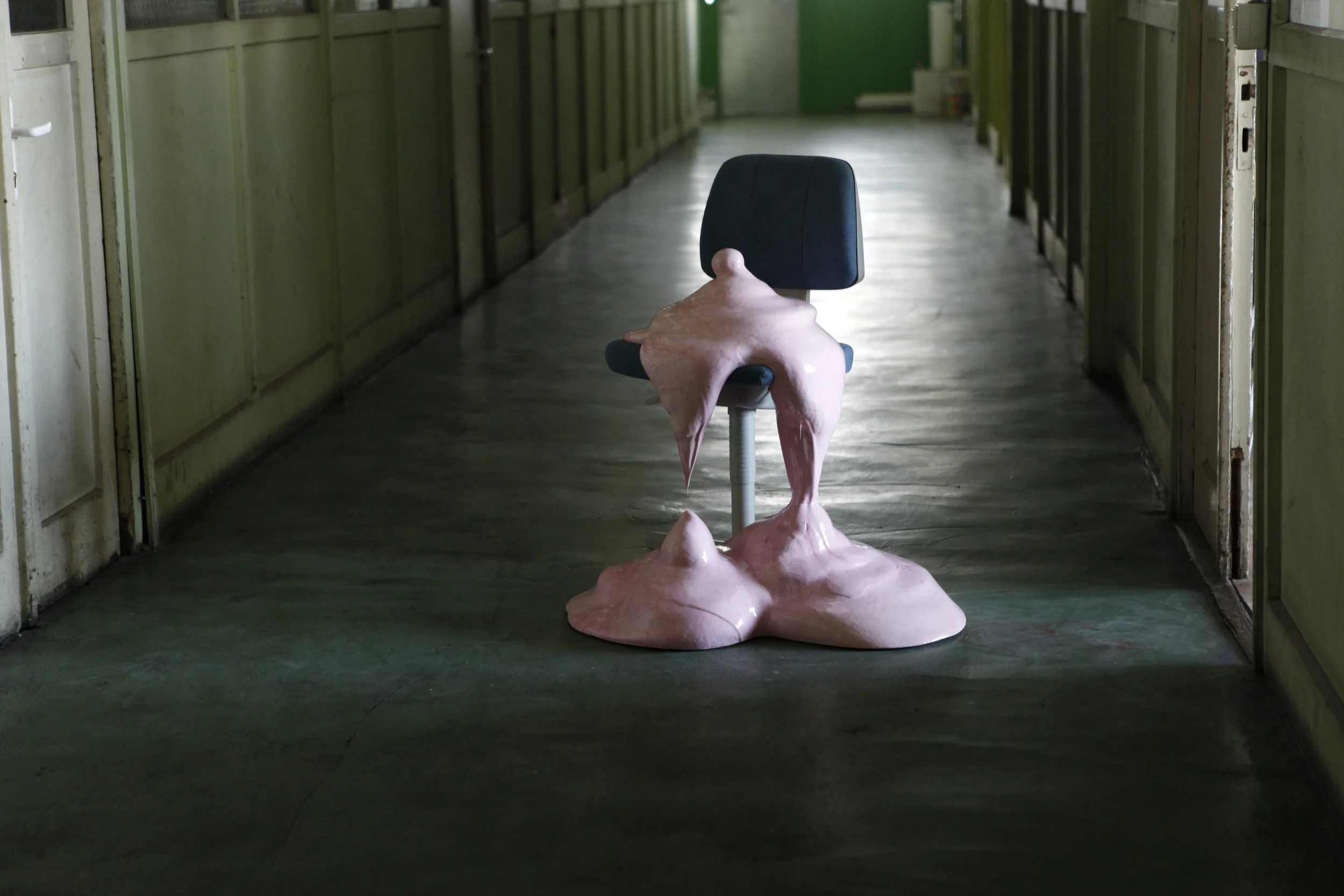 Artist studio visit (On location away from the hotel)