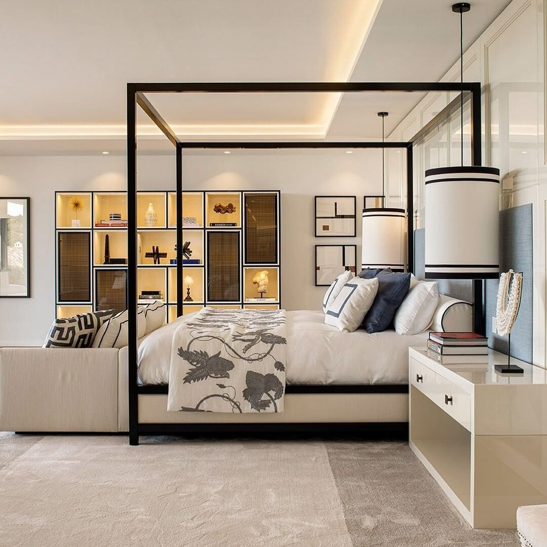 Harmonising with the landscape in which it sits, a home in @lareservaclub_sotogrande is an experience for the 21st Century.