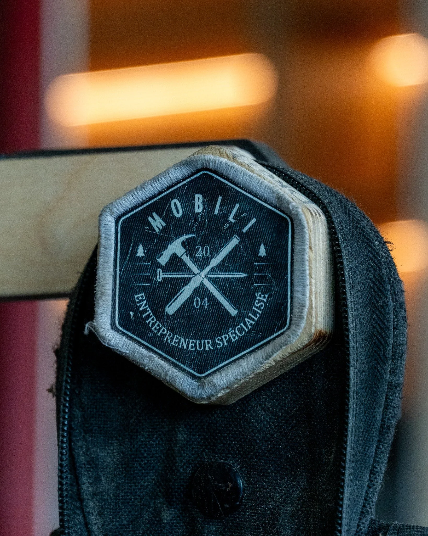 🛠 Fiers de r&eacute;aliser vos projets depuis 2004 🛠

Depuis plus de 20 ans, Mobili con&ccedil;oit des projets sur mesure avec passion et savoir-faire. Cette photo nous rappelle le chemin parcouru. Merci &agrave; nos clients et collaborateurs pour 