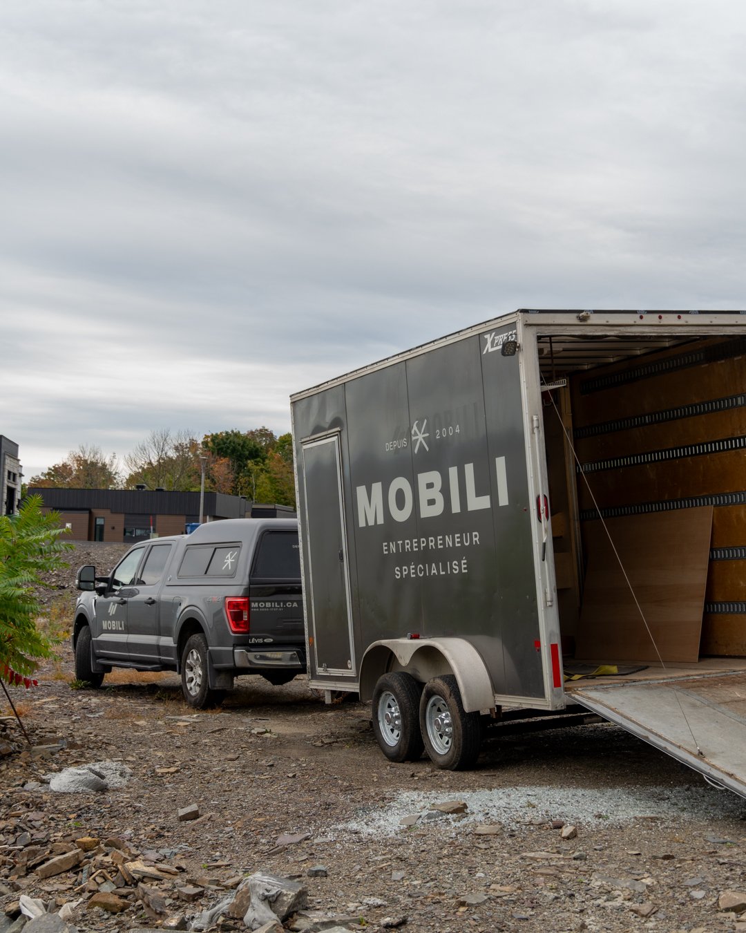 Chez Mobili, chaque &eacute;tape de votre projet est importante pour nous. Avec soin et pr&eacute;cision, nous vous accompagnons dans la r&eacute;alisation de vos id&eacute;es. Merci de nous faire confiance pour transformer vos inspirations en r&eacu