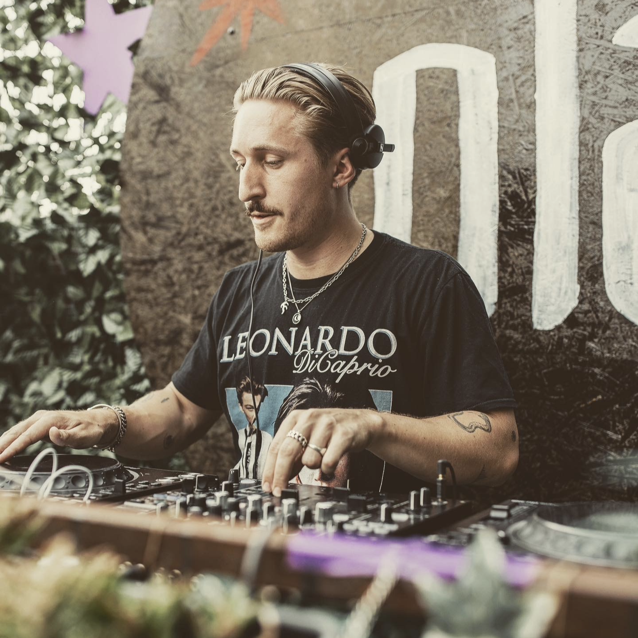 DJ Vinn2 - kopia.PNG