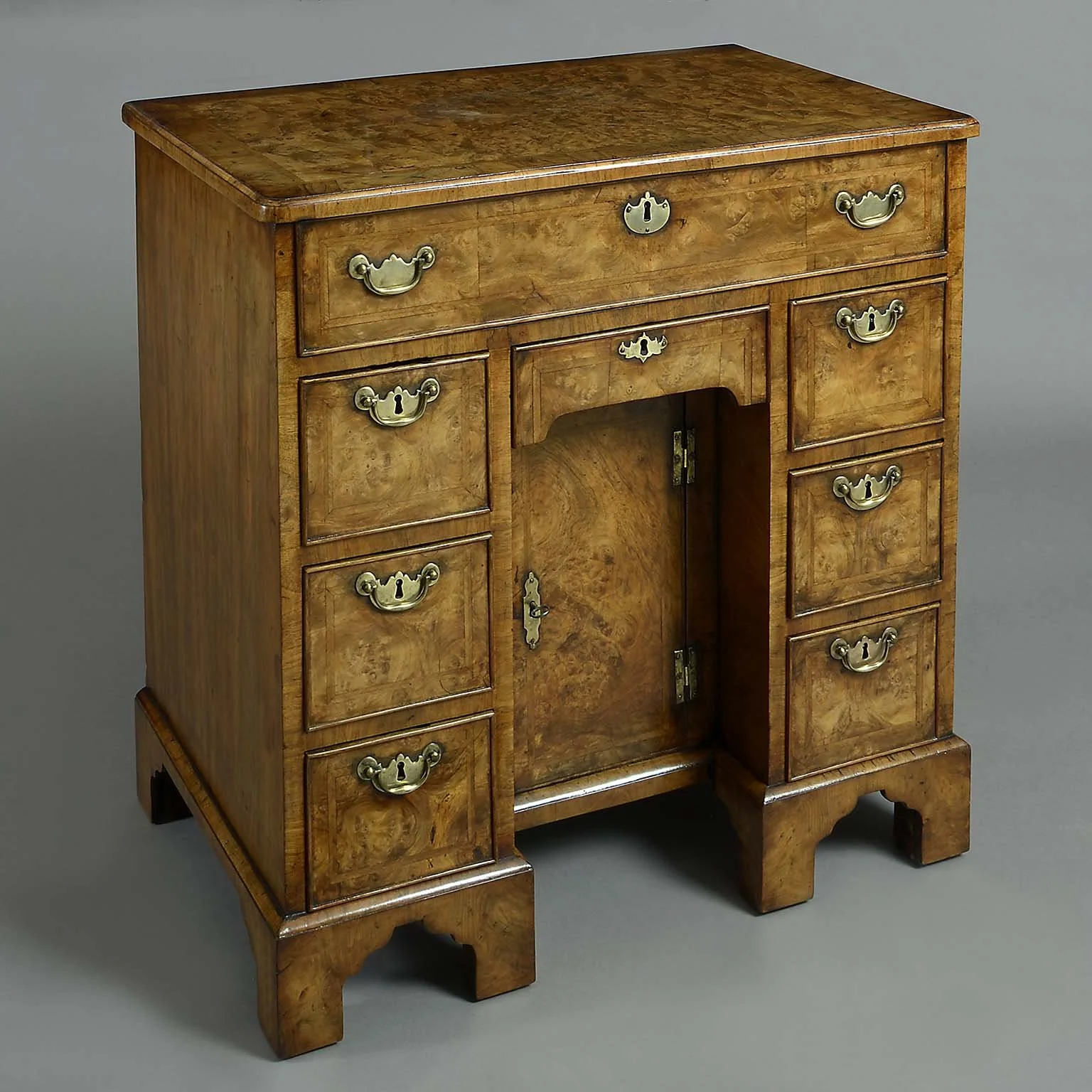 George I Kneehole Desk