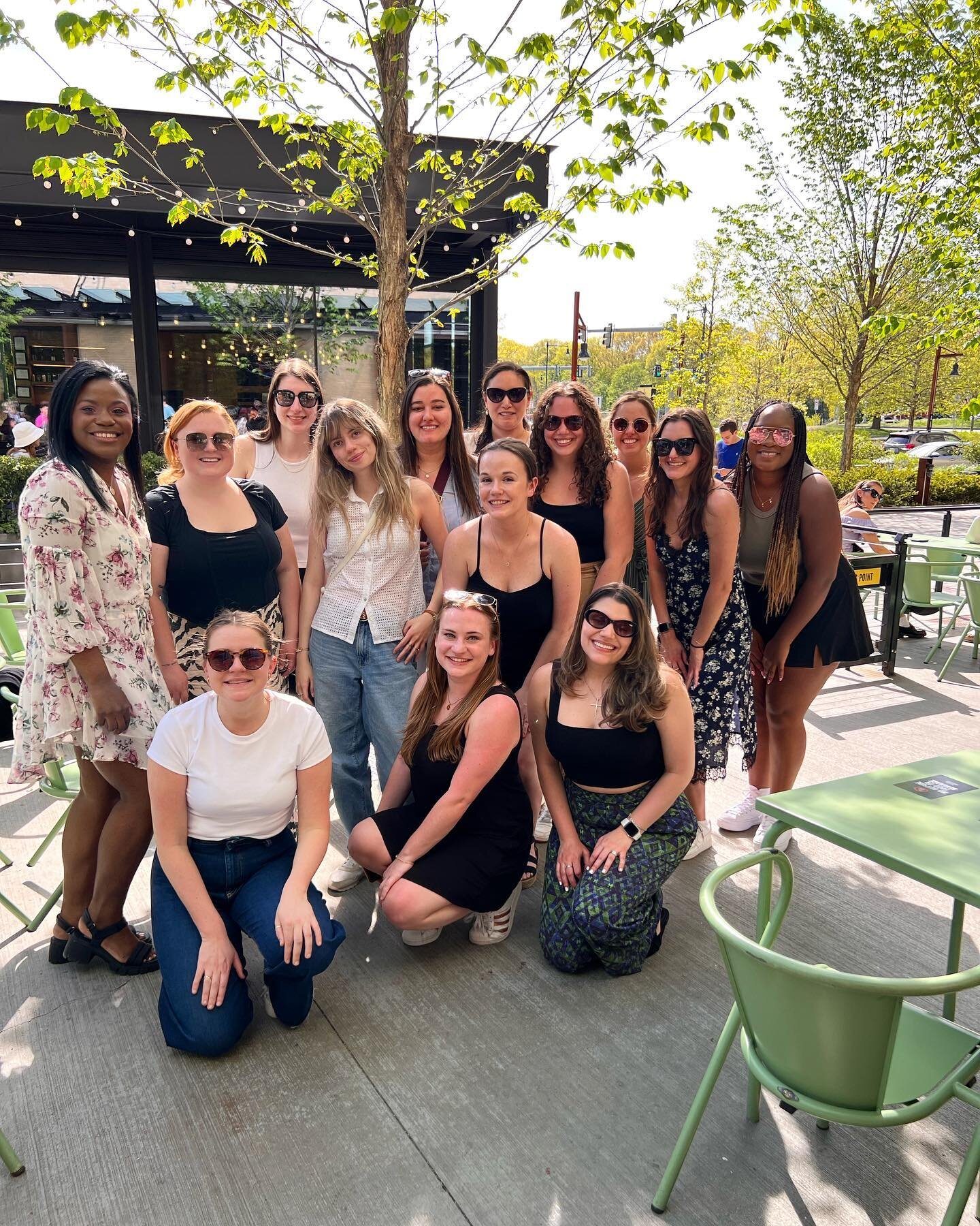 Girlfriends love: sunny days, patio season at @timeoutmarketboston and candle making with @thegoodkarmacandle and of course, AMAZING company✨

#boston #thingstodoinboston #bostonfun #girlfriendsboston #bostonwomen