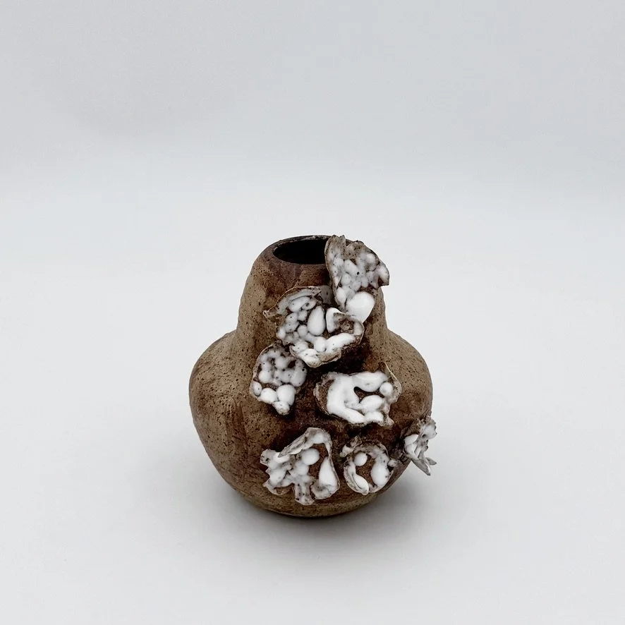 Hushed Round (Brown Clay) 5.5x5.5x5.75"