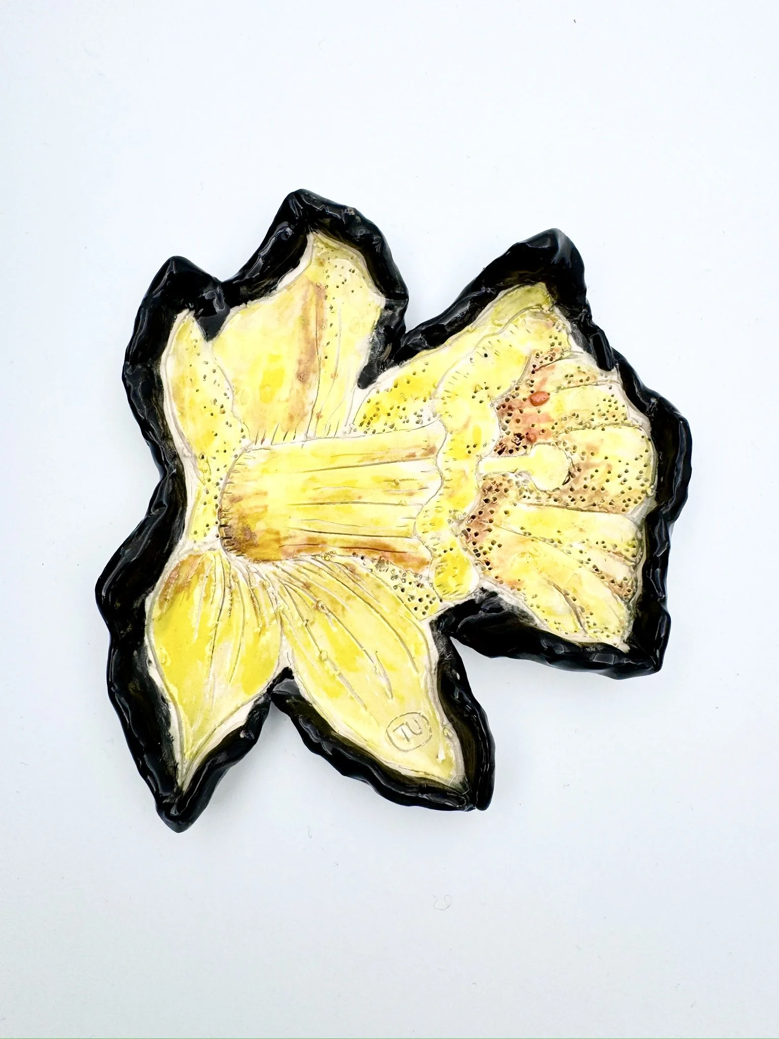Flying Solo— Daffodil (Wall Sculpture)