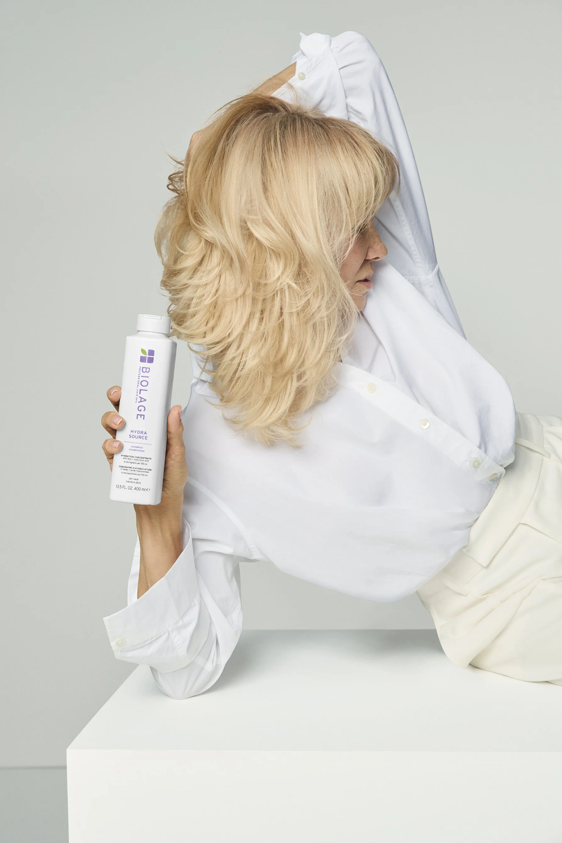 Pamela Anderson has been named the first-ever Global Ambassador for Biolage Professional, starring in their 2025 campaigns for the Hydra Source collection and the new Full Rescue line. This collaboration highlights vegan, sustainable, and cruelty-fre