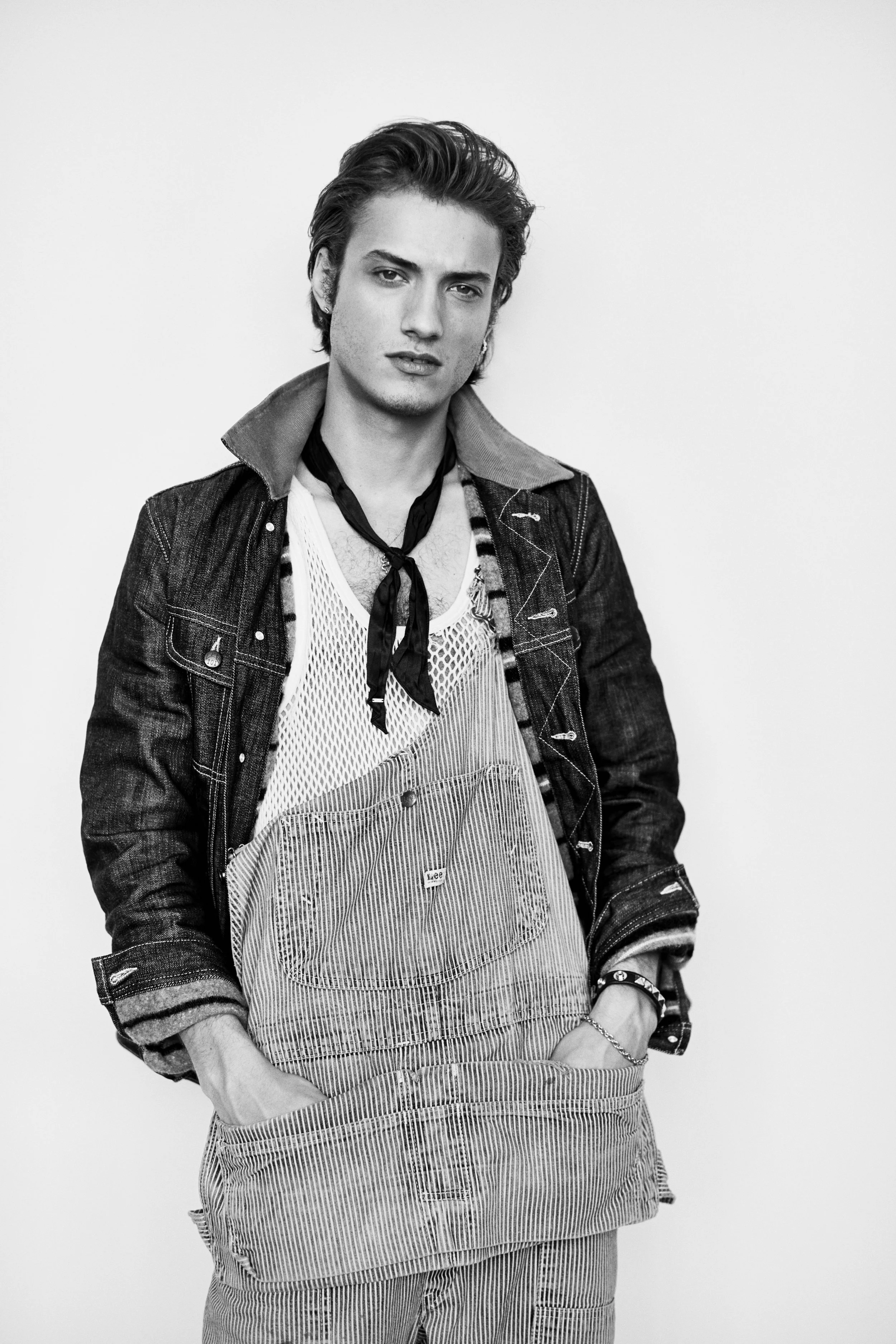 Copy of 03_STUDIO_Lee_STR22_112317593_0009_V2.jpg