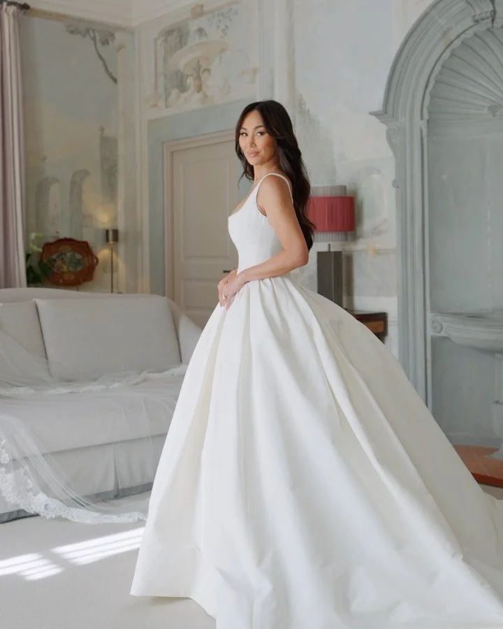 In the heart of Florence, within the beautiful setting of @collegioauberge , the day began with a whirlwind of genuine emotions.

Dorothy&rsquo;s first look was a moment suspended in time: the bride, radiant in her stunning @oscardelarenta gown, embo