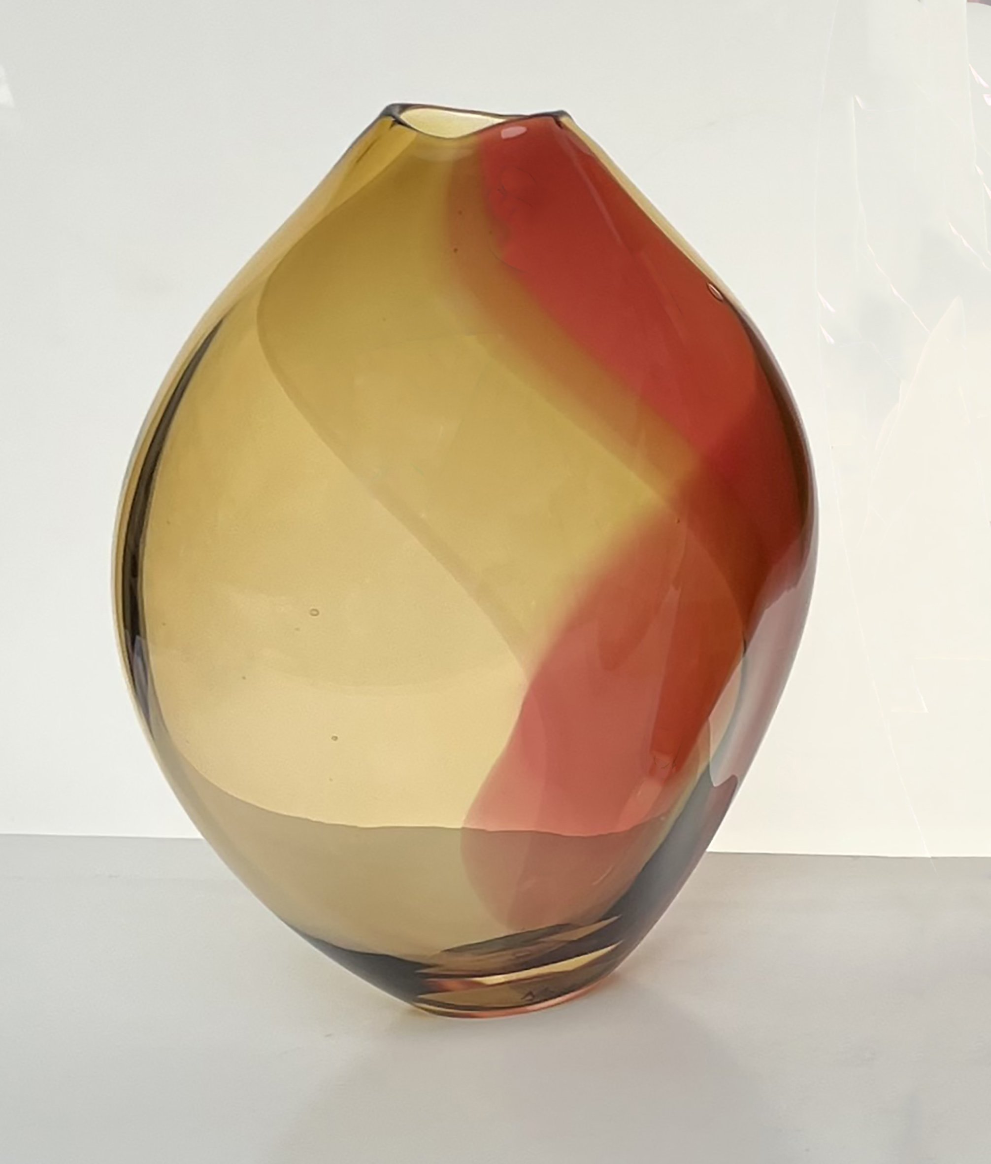 Antique Gold Amaranthus glass vessel by Michèle Oberdieck.jpg
