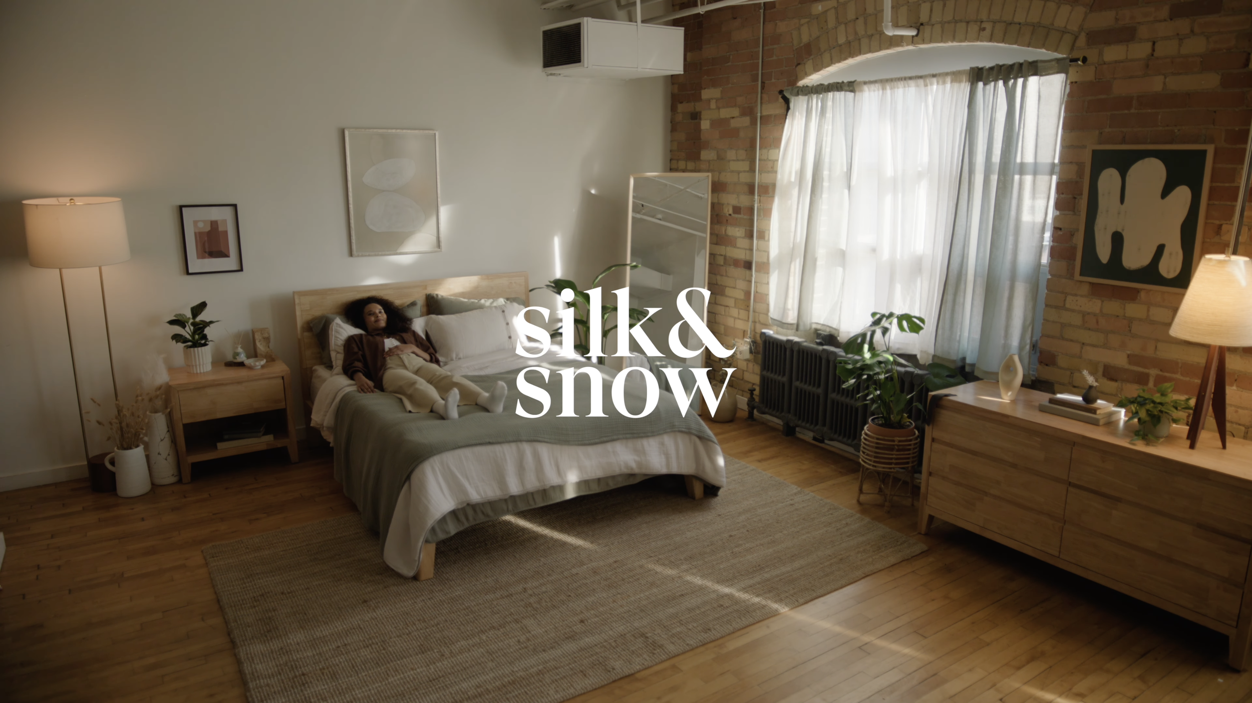 SILK AND SNOW - COMMERCIAL