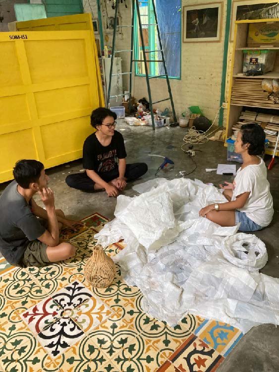 Rehearsals and material exploration process at Papermoon Puppet Theate Studio