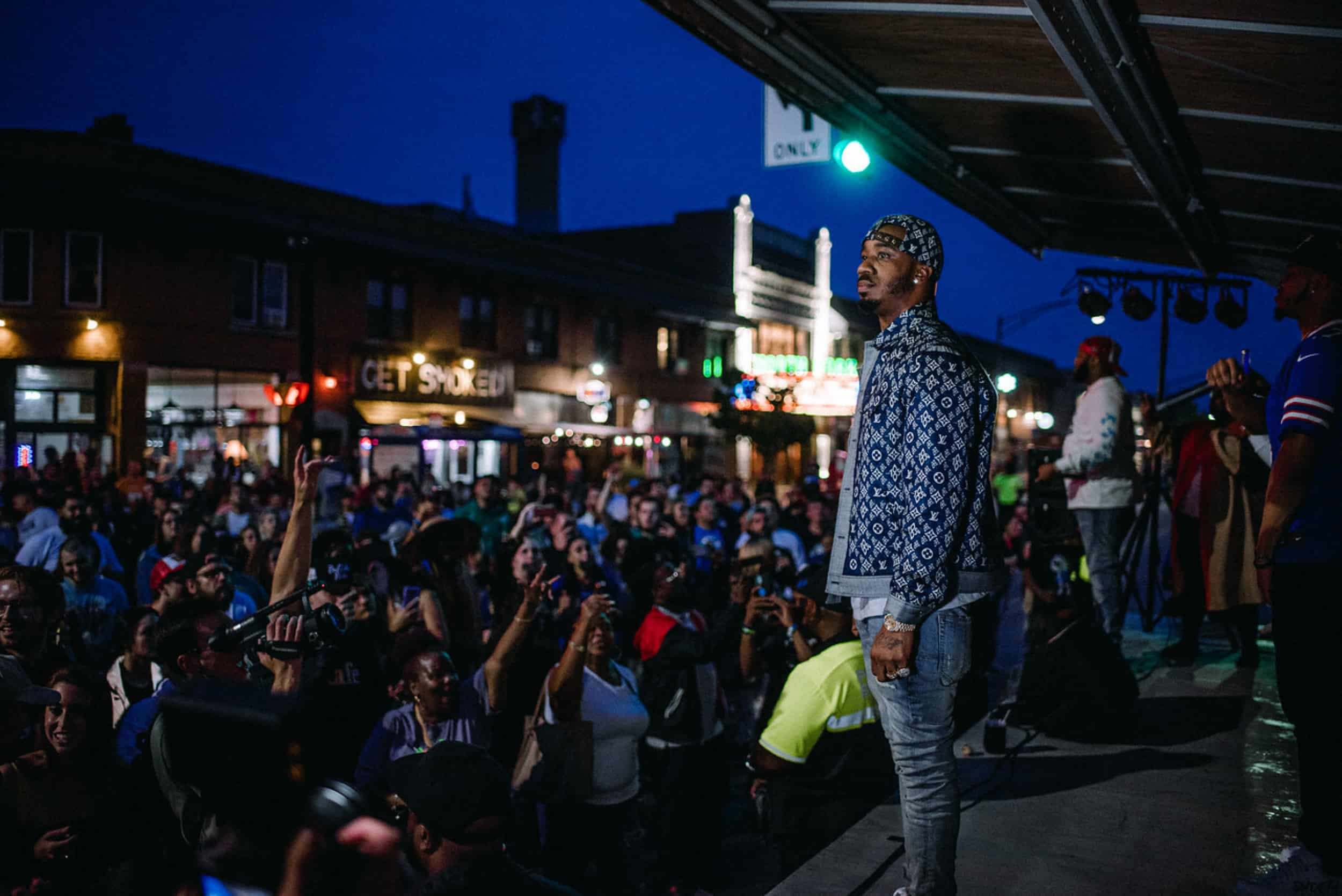 An image of the 716 Day crowd