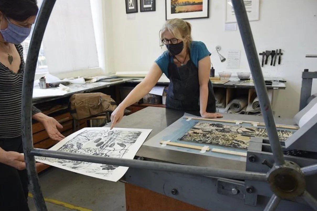 Caroline teaching at East London Printmakers