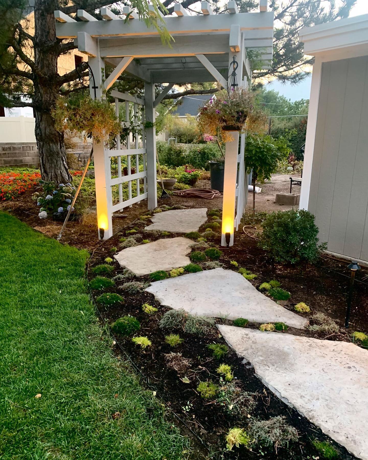 Crafting stunning and magical landscapes! ✨
Send us a message to schedule a consultation and get started creating your dream yard!🙌
&bull;
&bull;
&bull;
&bull;

#elegantlandscapes #whimsical #landscapeutah #blackdiamondlandscape #landscapeperfection