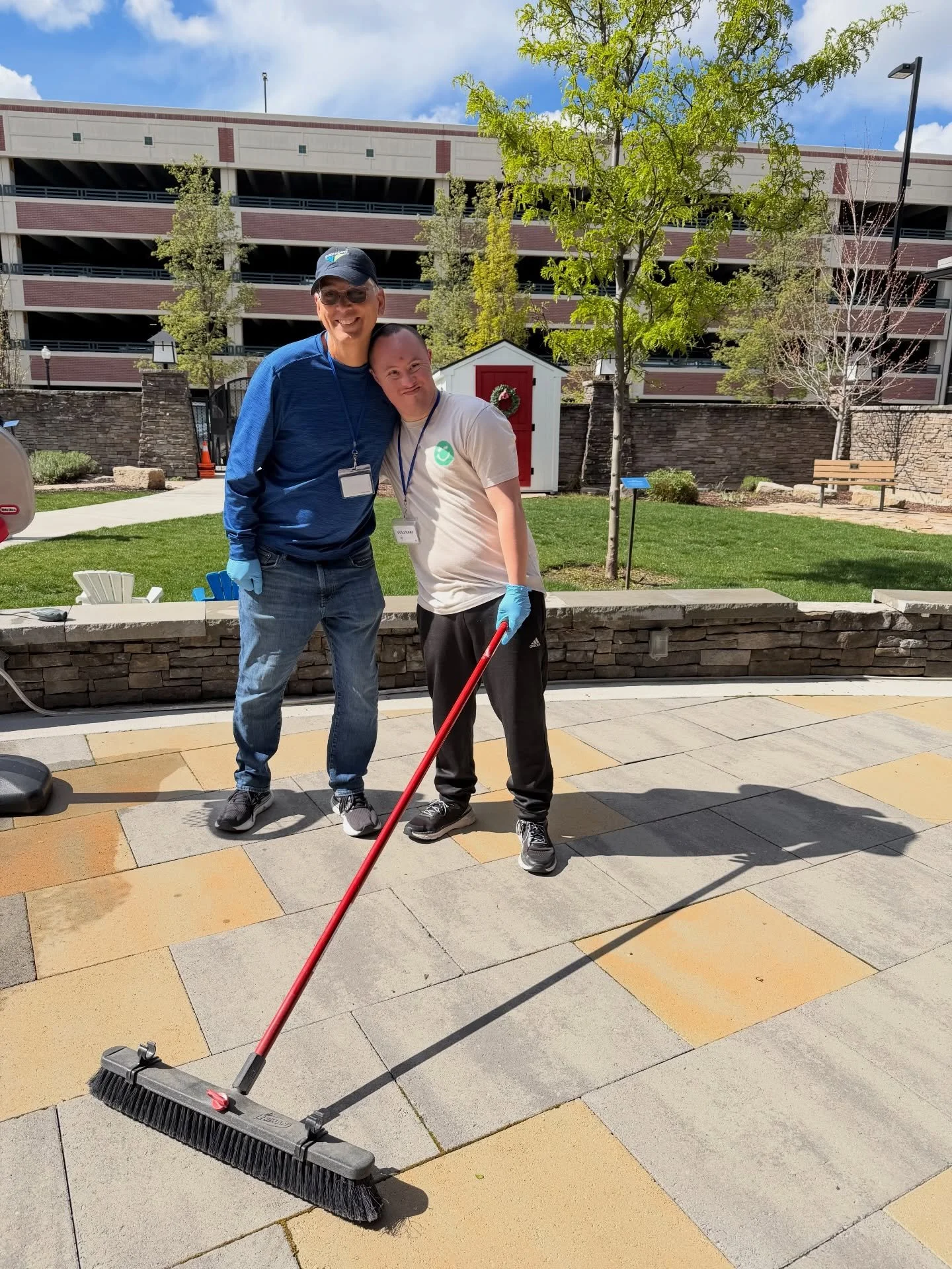 Today&rsquo;s RMDH team was working hard so we can play hard this weekend 💪🏻🧹👨&zwj;🍳