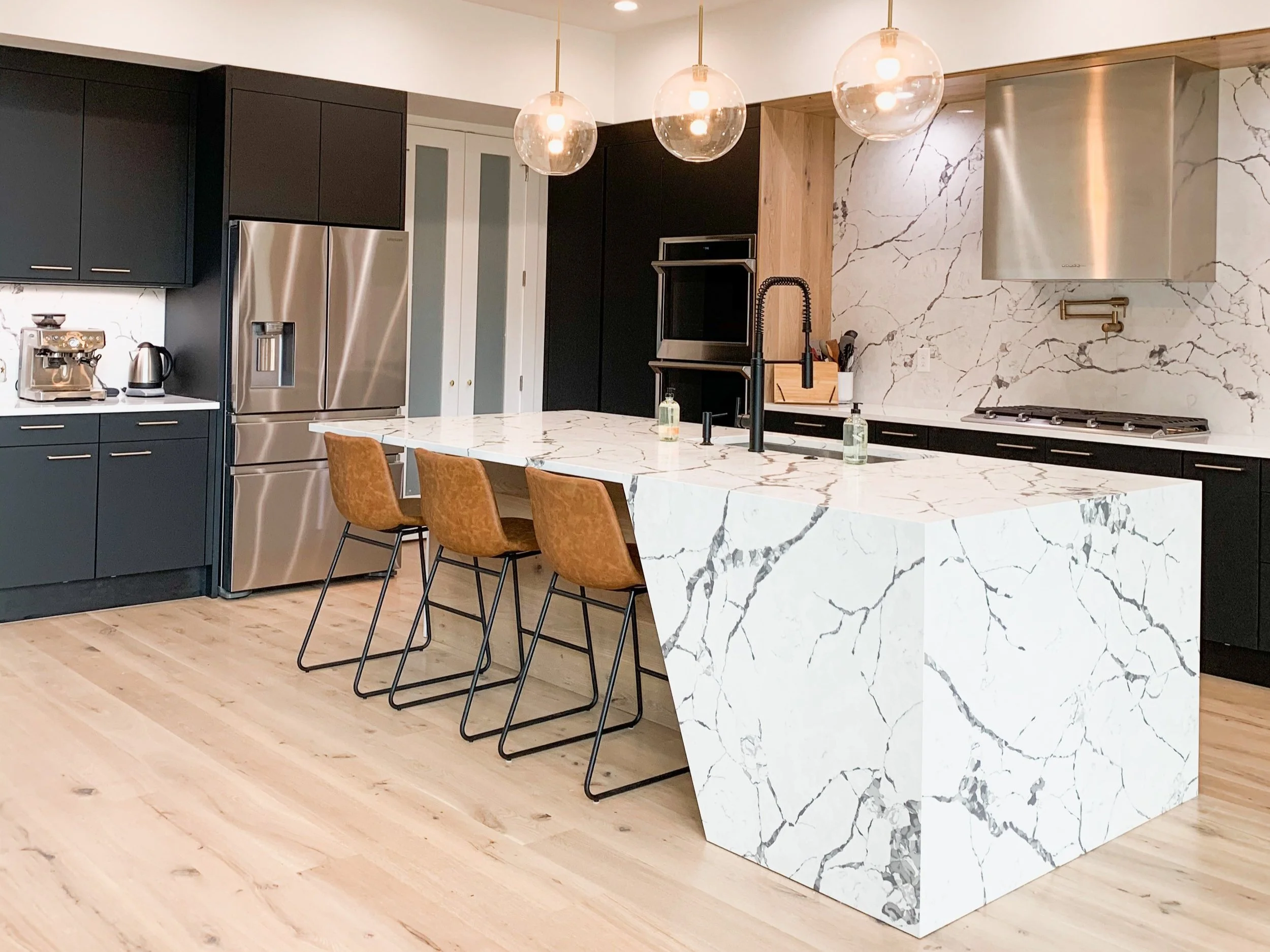 Contemporary Kitchen Remodel by Atlantis Granite & Marble LLC project photo