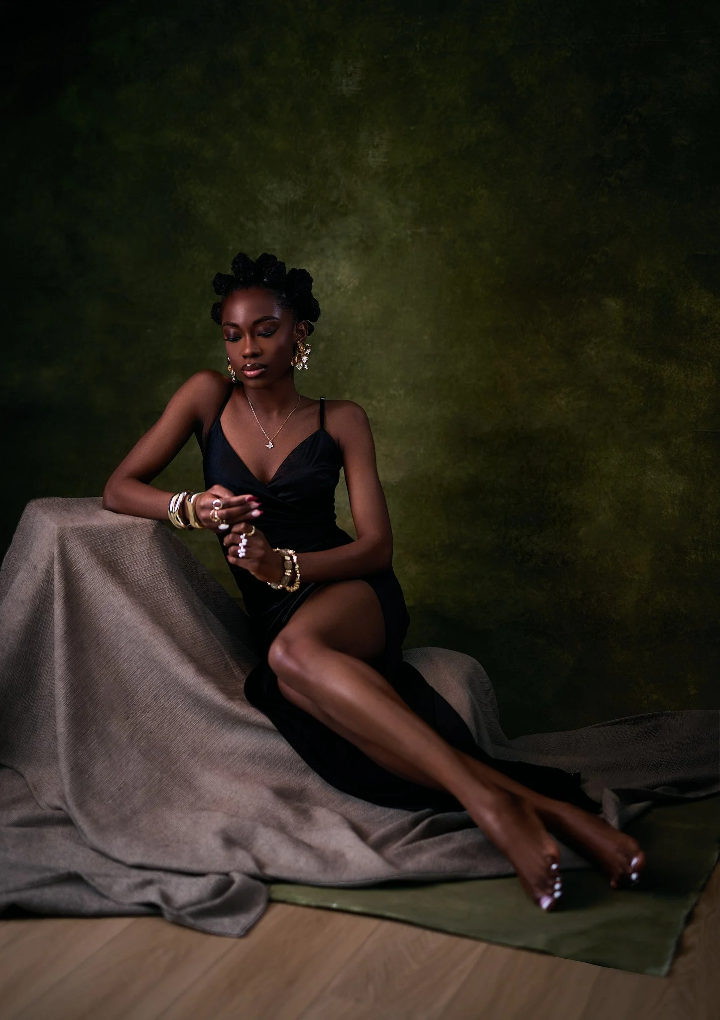 portrait-photographer-studio-session-Mirabel 6.jpg