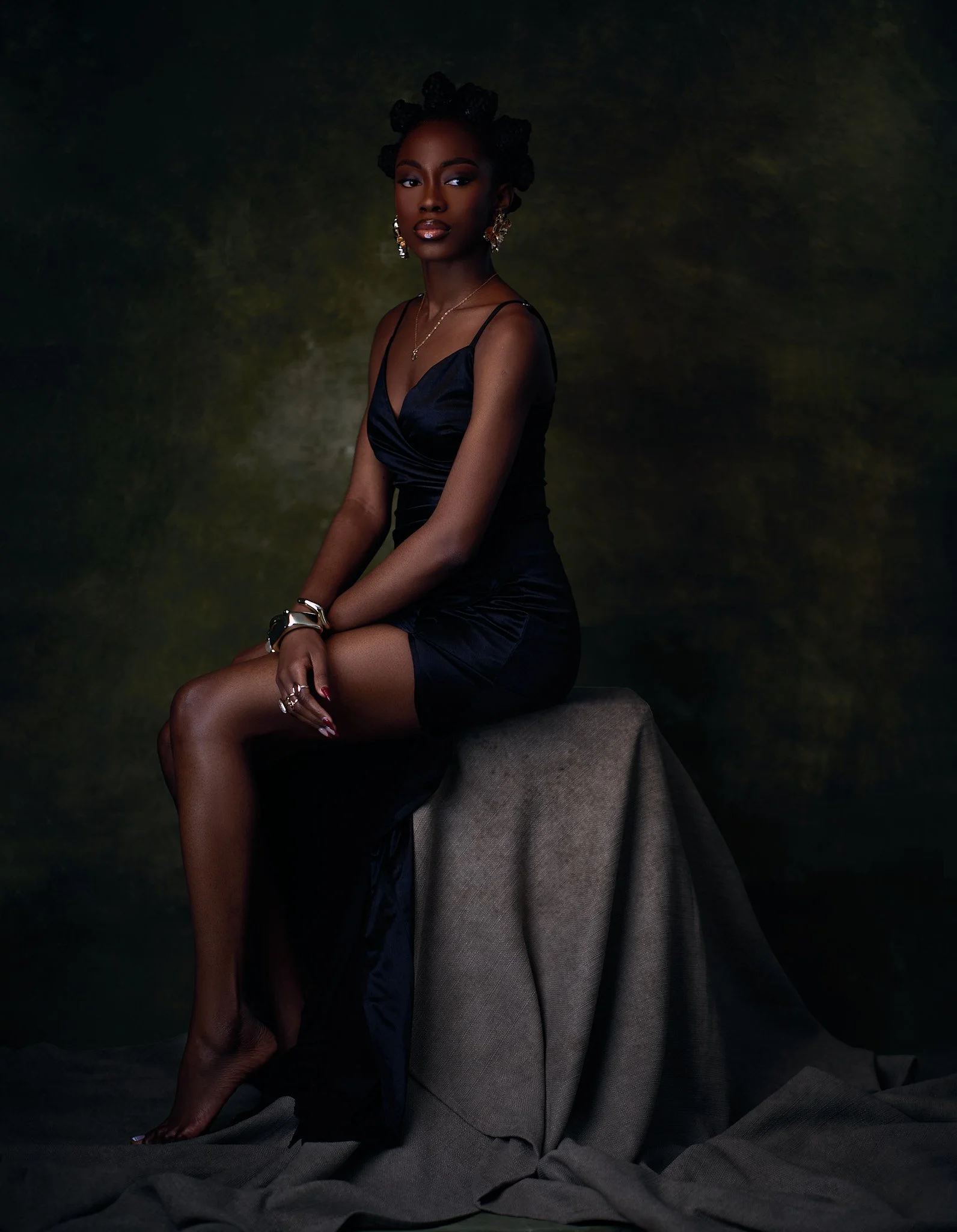 portrait-photographer-studio-session-Mirabel.jpg
