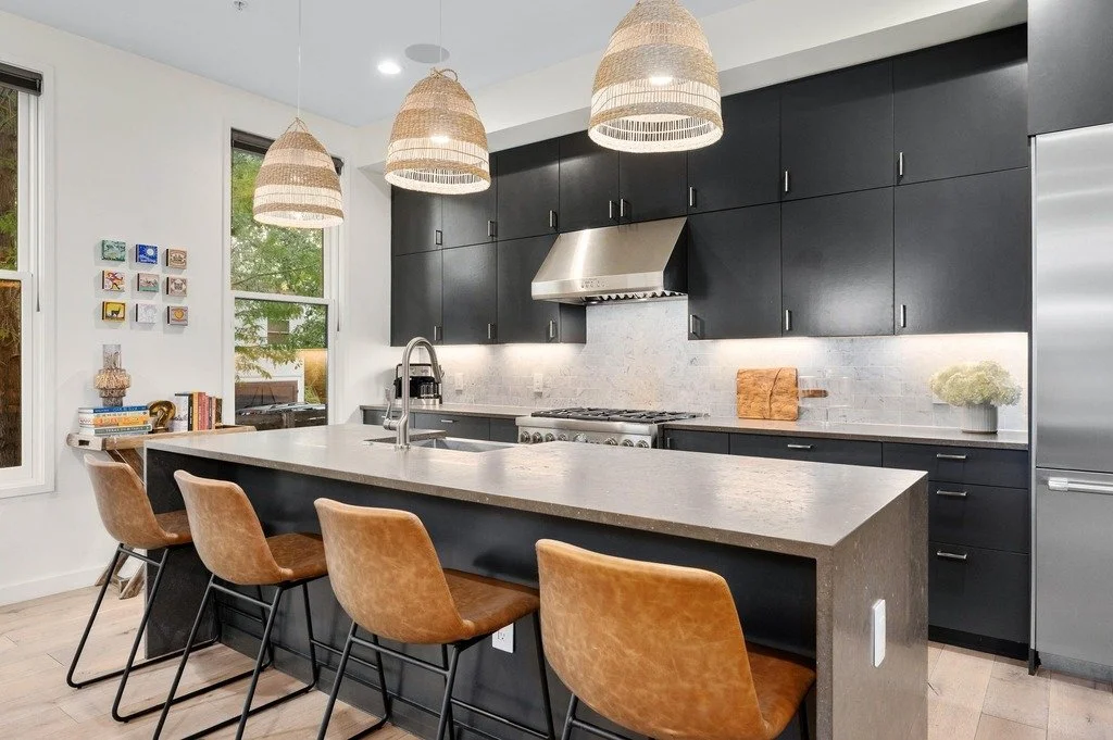 Copy of Copy of 1410_Woodlawn_Boulevard_0016.jpeg