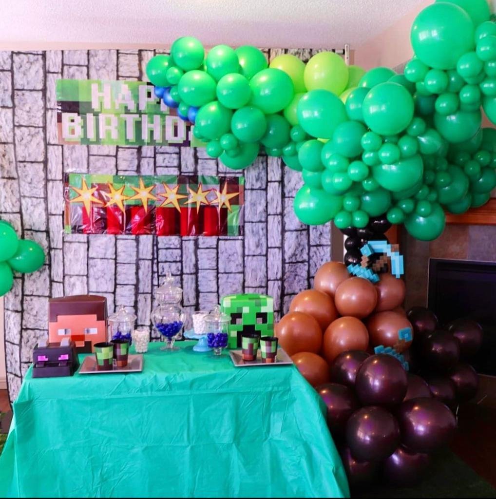 Minecraft Edmonton kids birthday party balloon decorations.jpeg