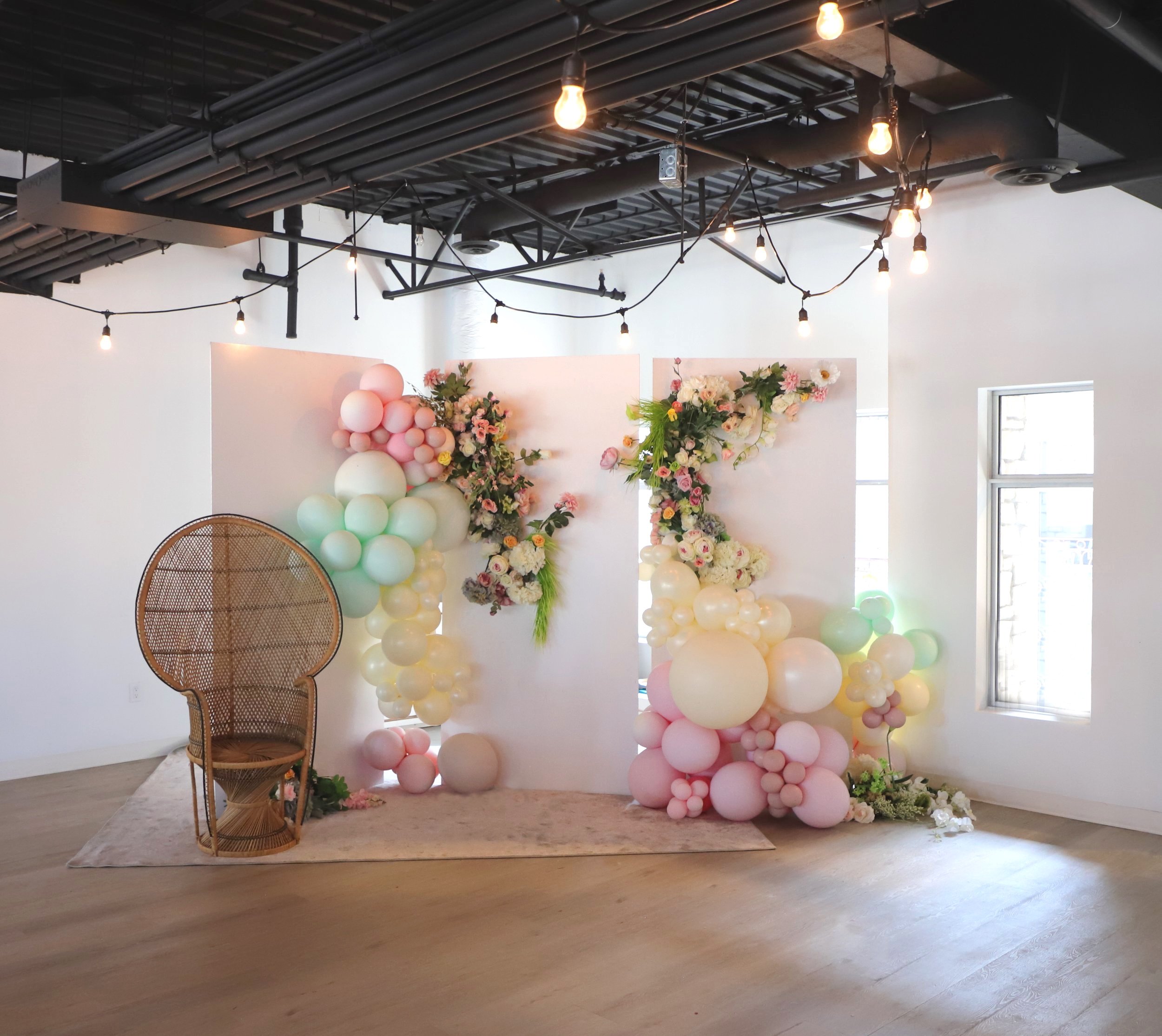 Balloons+and+Lush.+Calgary+Balloon+backddrop+Garland+Decor.jpg