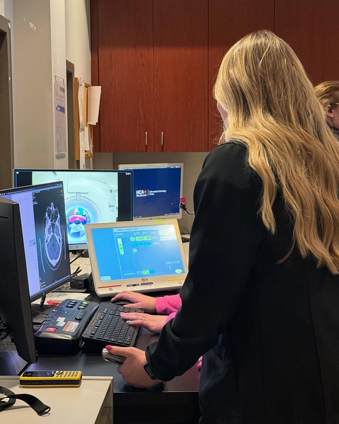 ✨Resident Spotlight ✨

Some photos of one of our Chief Residents, Brooke Taylor, DO and Emily Macauley, MD, one our former residents and now attendings who was recently recognized for their part in a life saving patient encounter. They were part of t