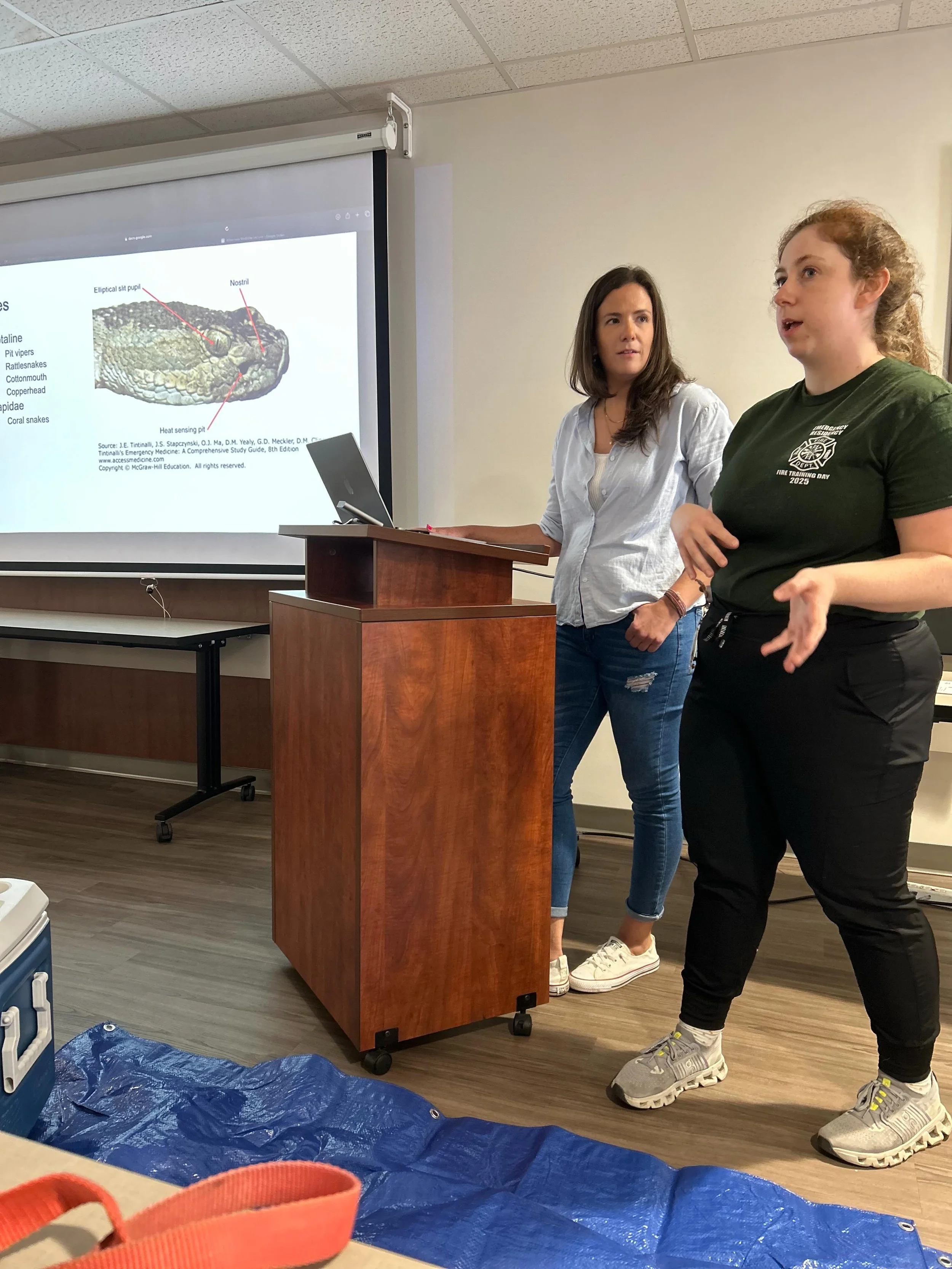 Great wilderness medicine lecture from our new faculty Dr. Kim Johnson and PGY3 Dr. Emmaline Johnson! We had fun with some hands on demonstrations, getting us ready to handle all the fun things the Florida wilderness has to offer! 🌴🐊 🏖️ 🦝