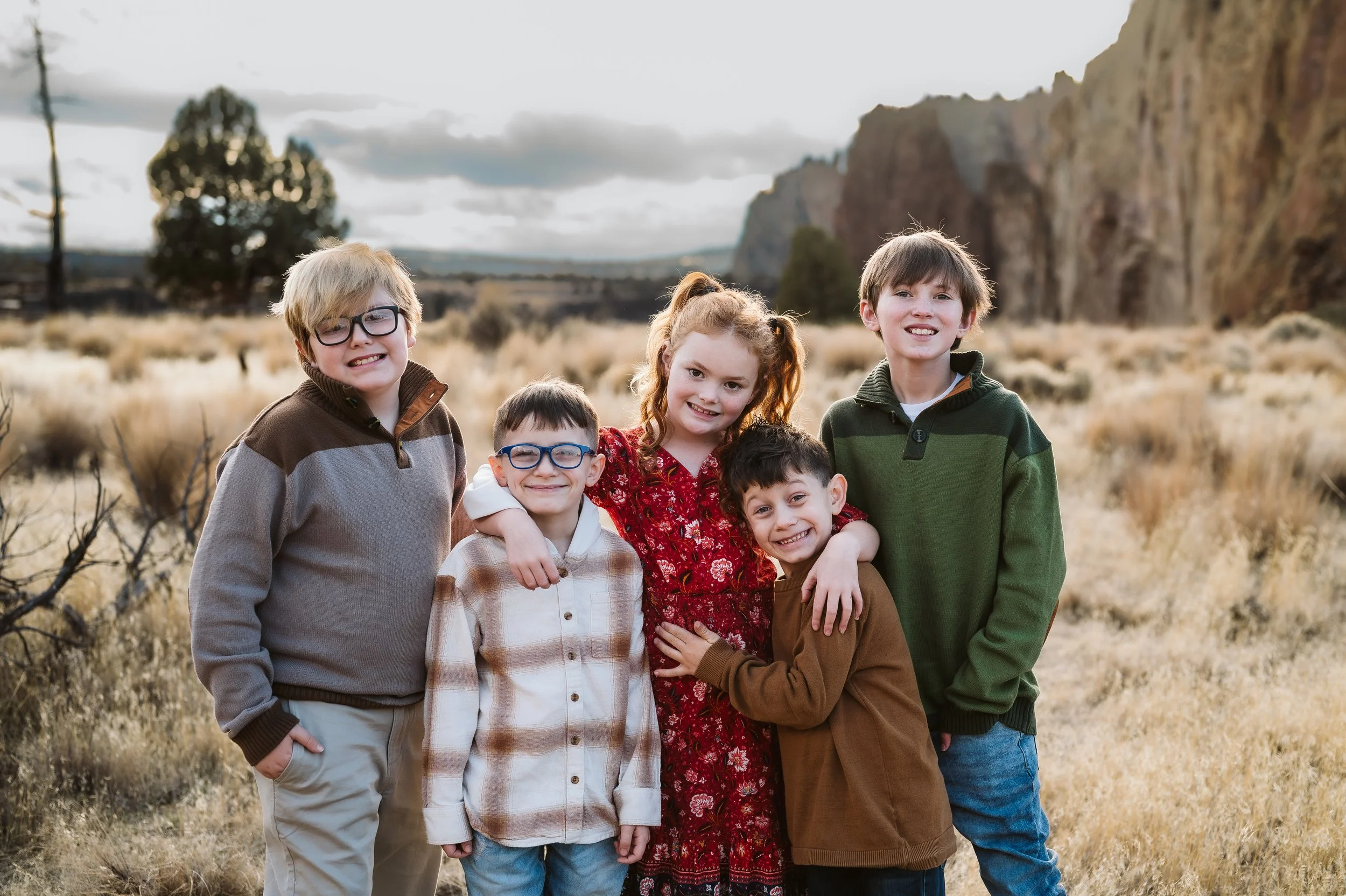 Extended family photography in the Pacific Northwest capturing siblings together during an outdoor family session near Vancouver, Washington.