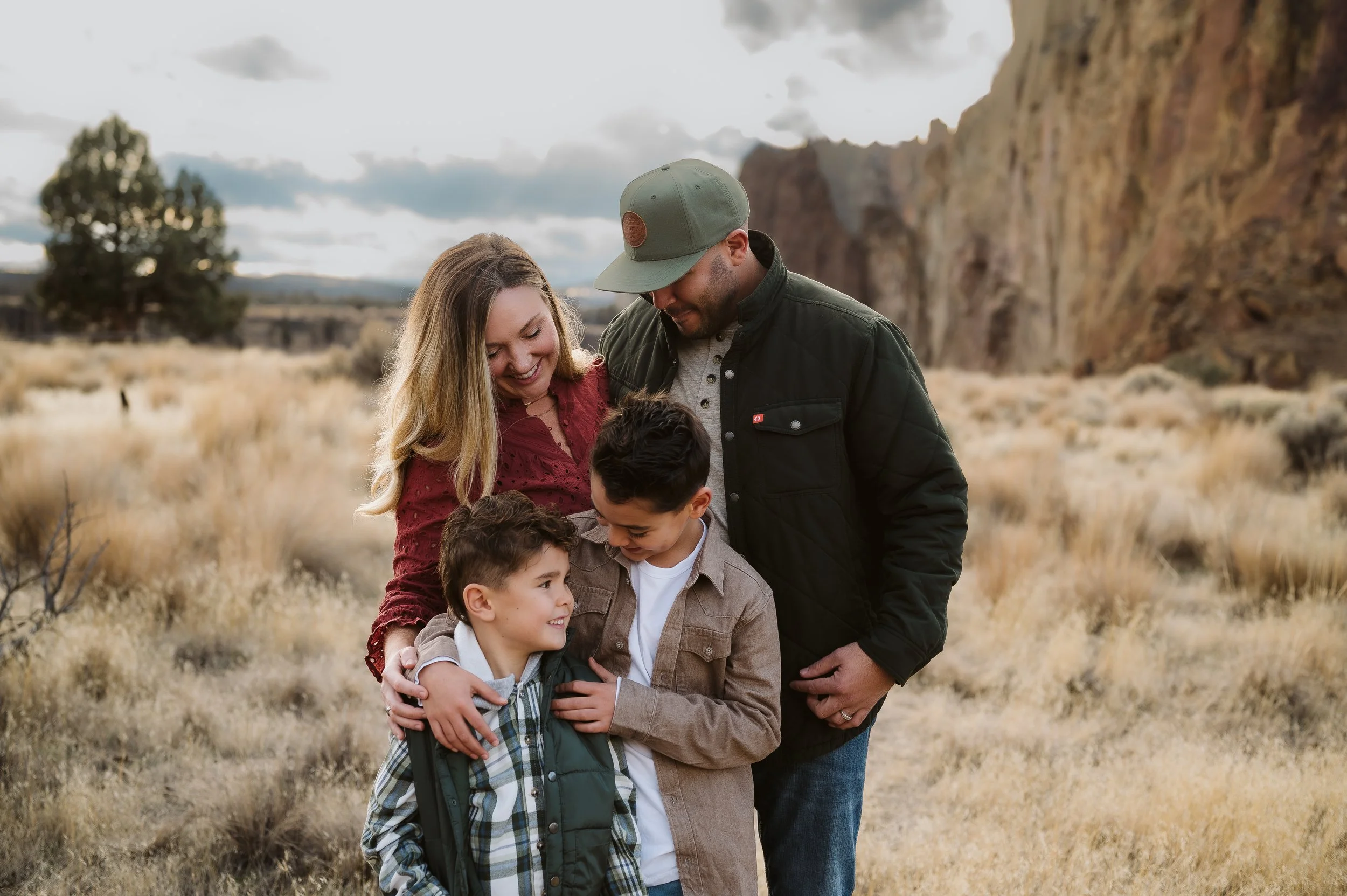 Extended family photography session photographed outdoors by a Vancouver Washington photographer in a scenic natural landscape.

