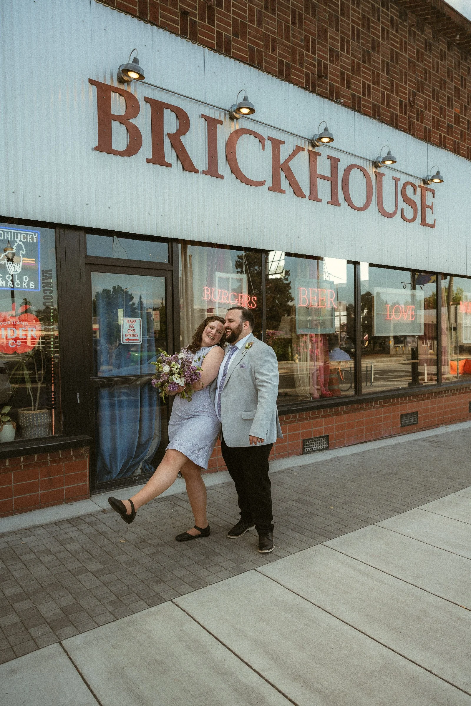 bonnie-gideon-vancouver-wa-courthouse-micro-wedding-kassi-irelan-photography-81.jpg