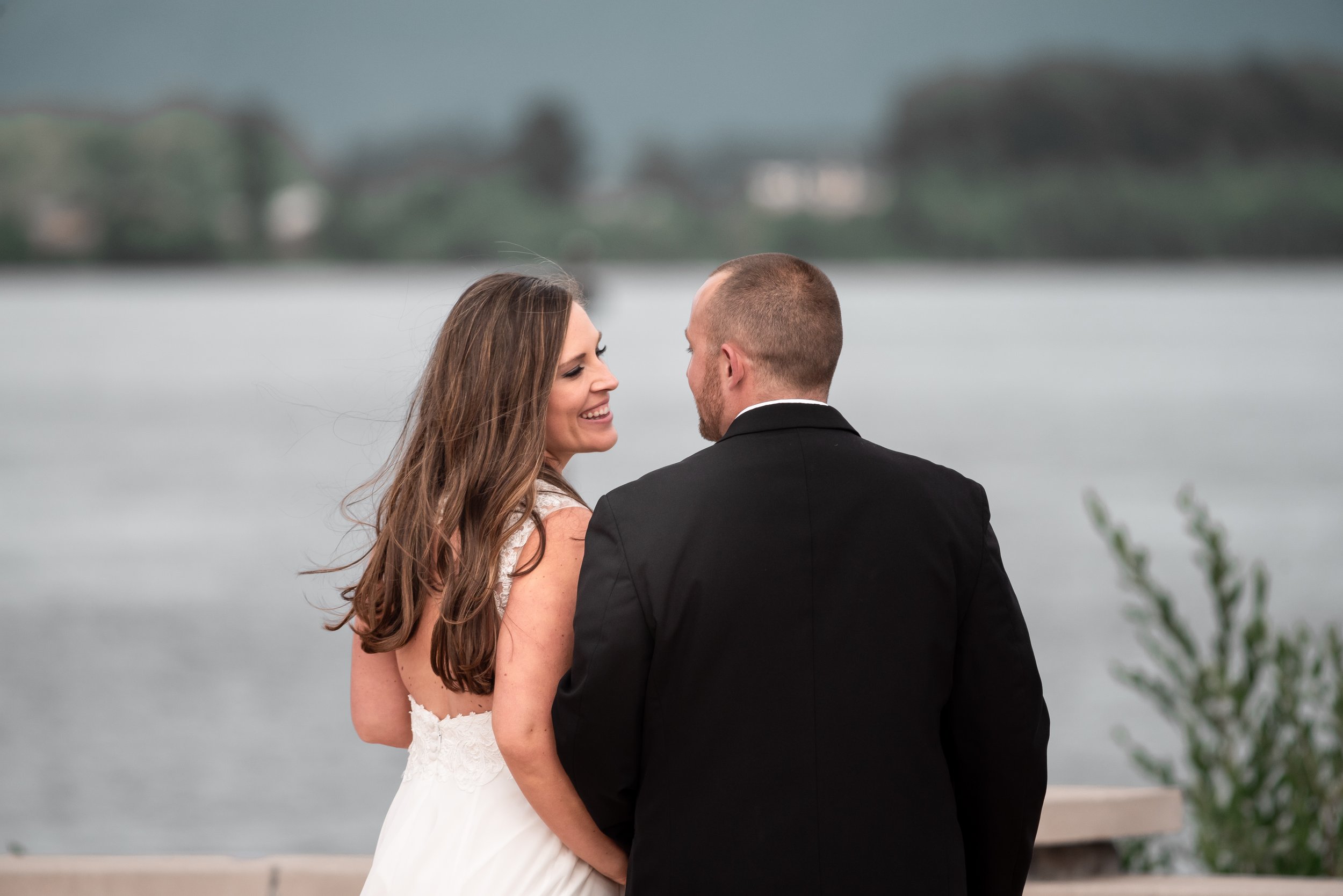 Scenic Columbia River Gorge location for an intimate wedding or micro wedding in Oregon
