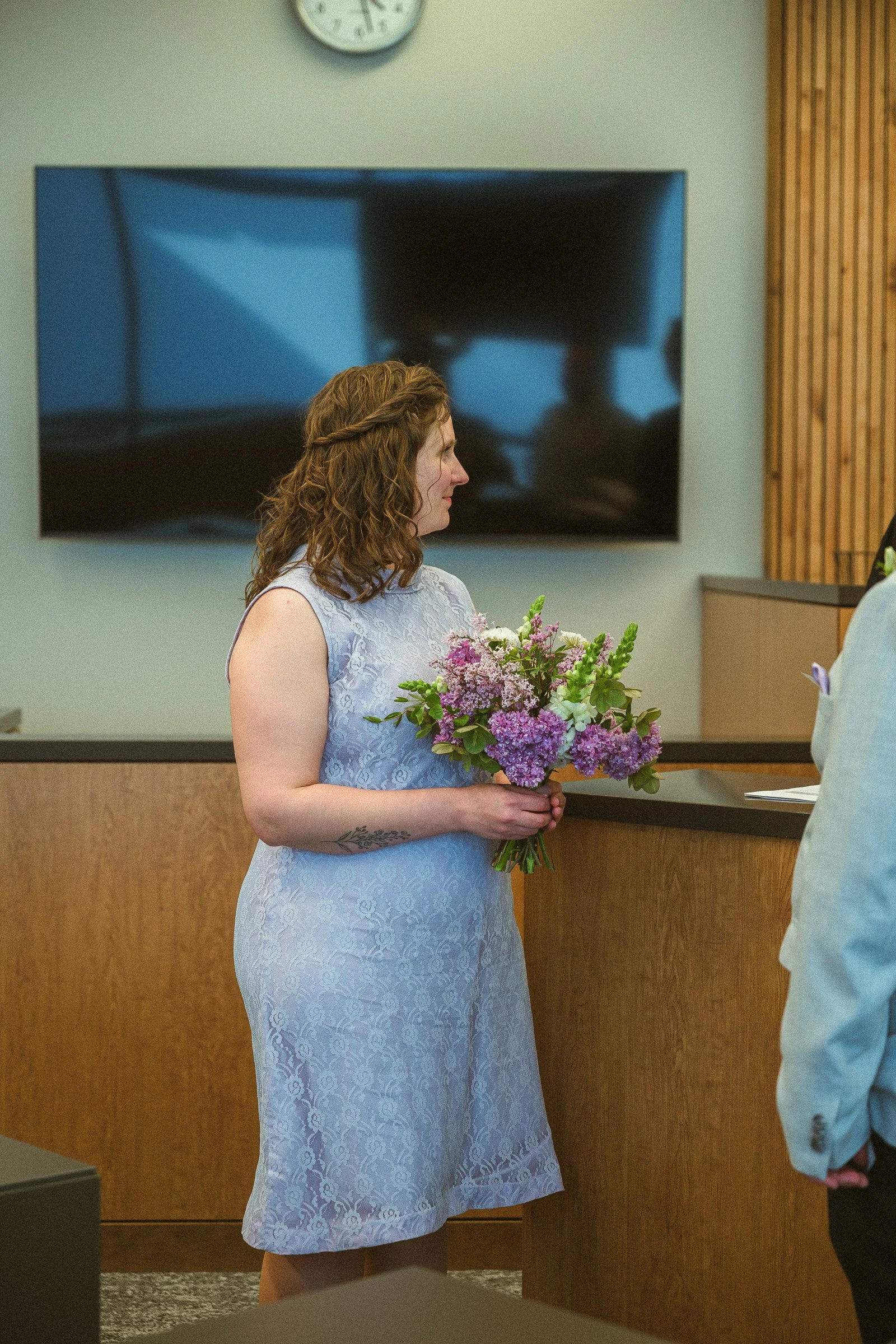 bonnie-gideon-vancouver-wa-courthouse-micro-wedding-kassi-irelan-photography-9.jpg