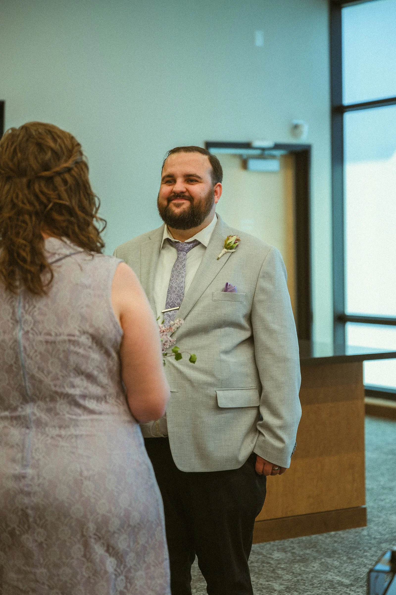 bonnie-gideon-vancouver-wa-courthouse-micro-wedding-kassi-irelan-photography-7.jpg