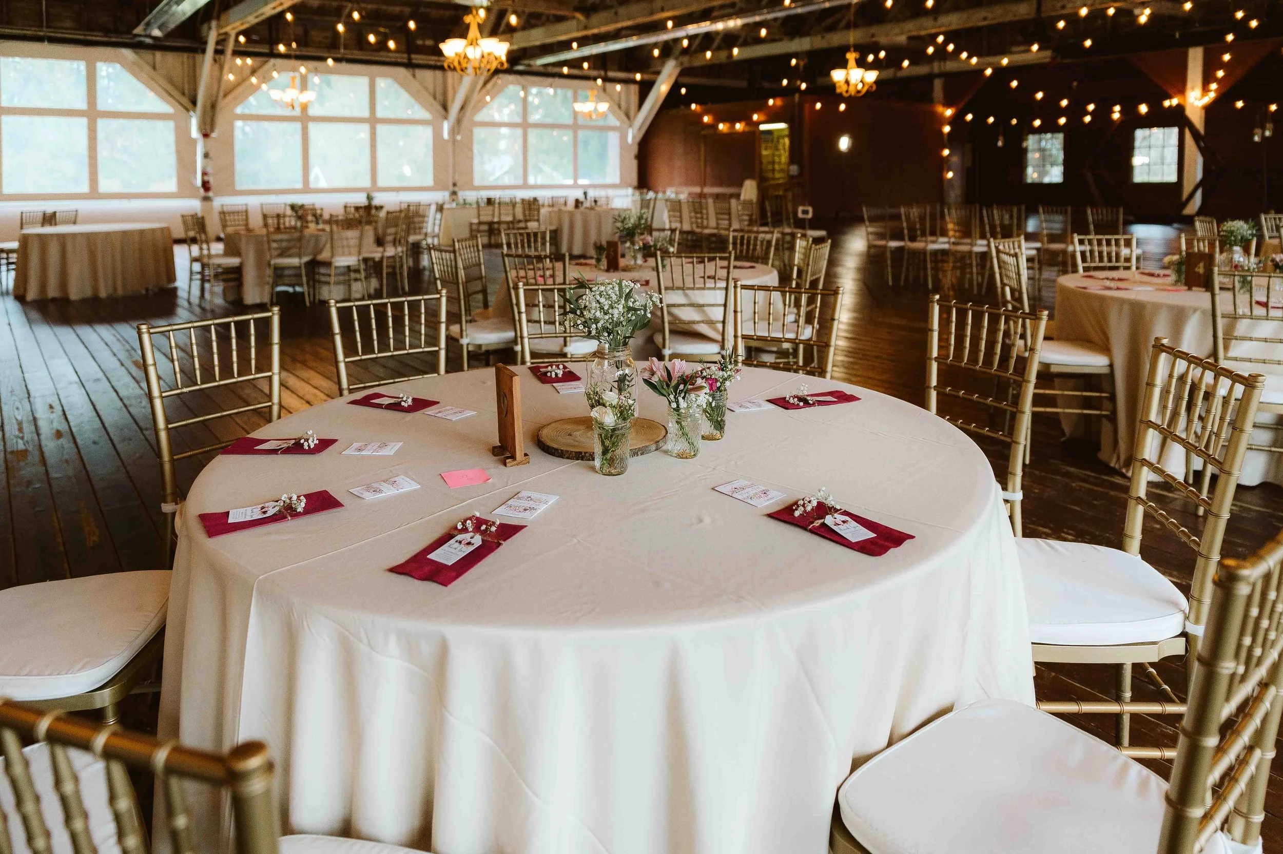 Elegant small wedding reception dinner table setup for an intimate Oregon wedding celebration
