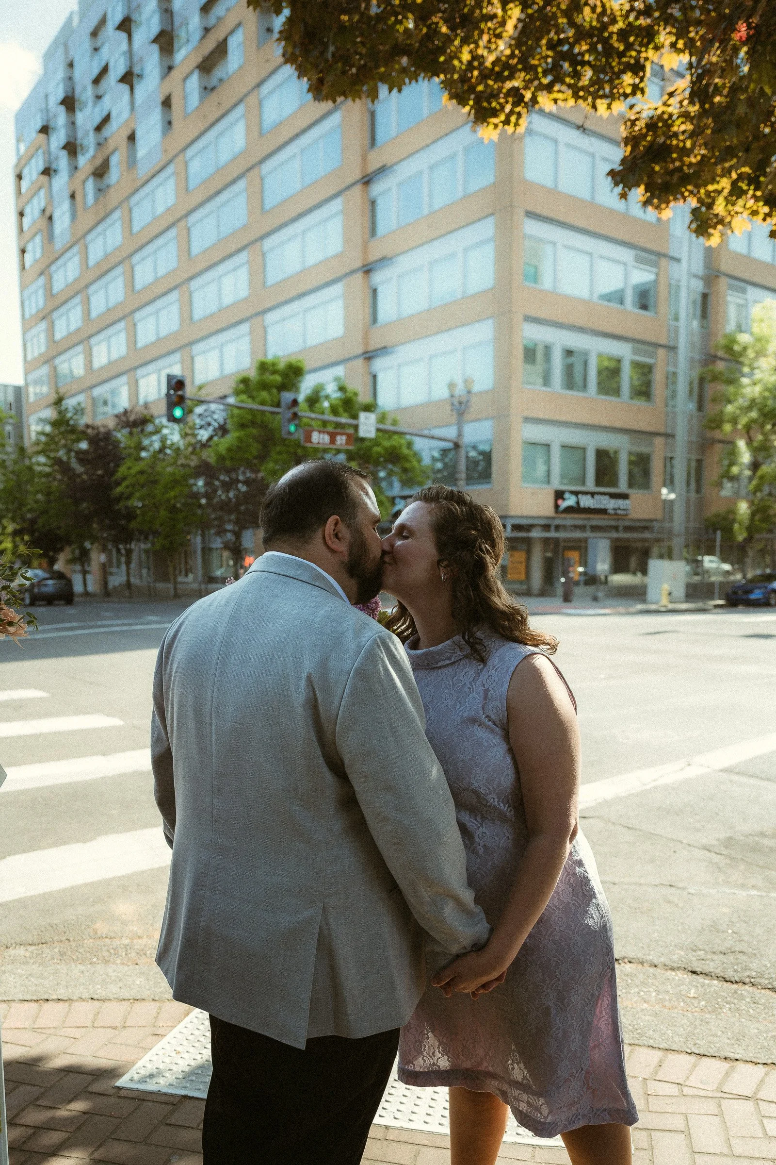 bonnie-gideon-vancouver-wa-courthouse-micro-wedding-kassi-irelan-photography-32.jpg