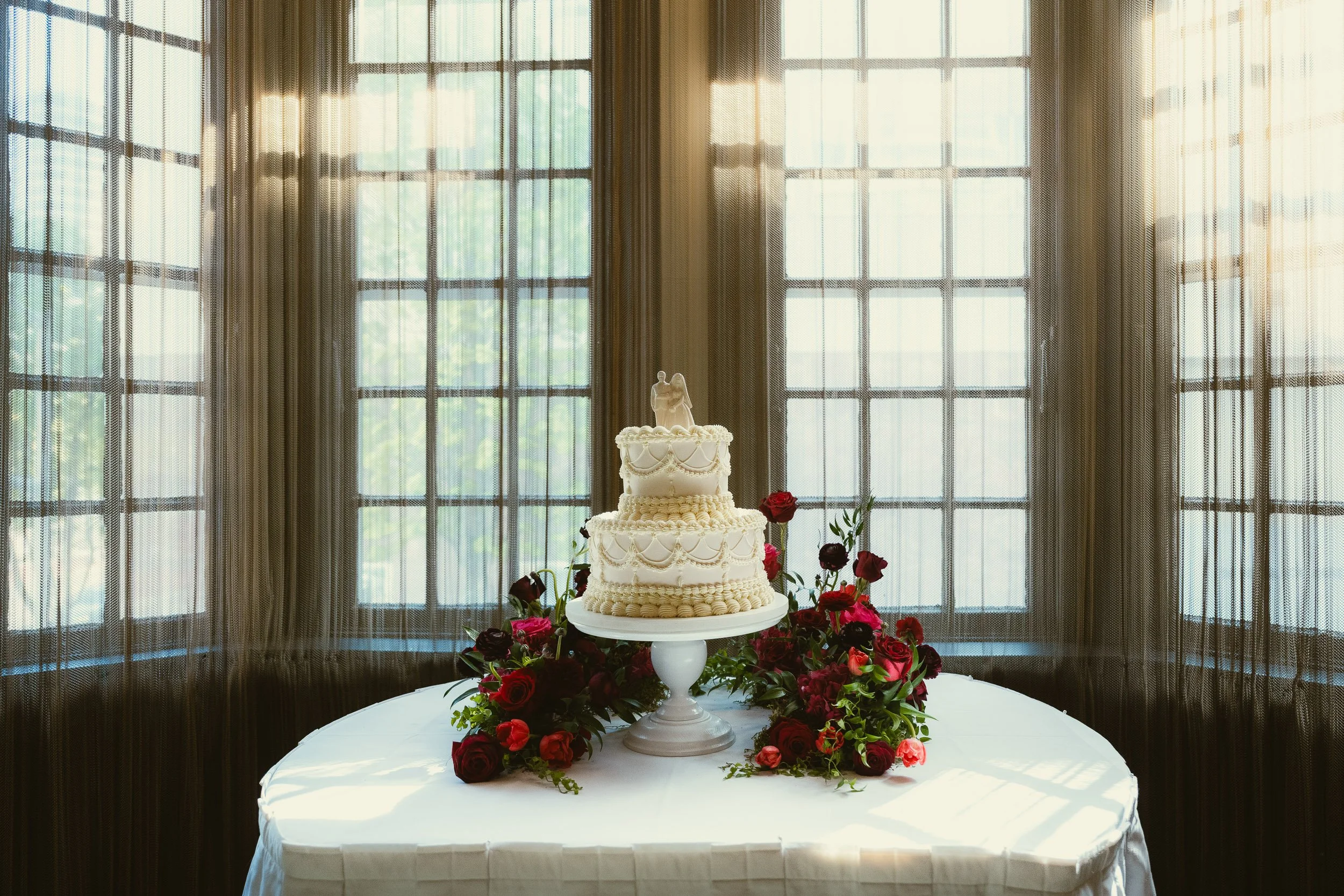 Wedding Photography Timeline Guide: How Coverage Hours Affect Your Day