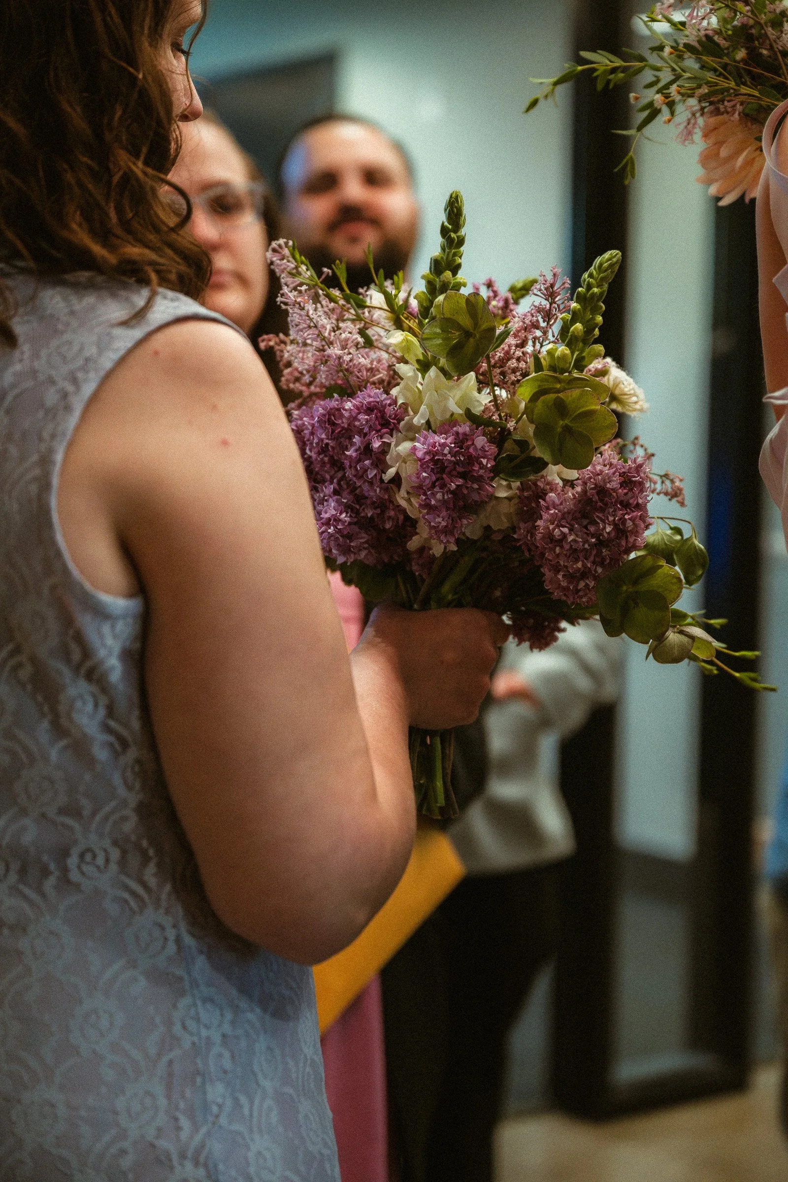 bonnie-gideon-vancouver-wa-courthouse-micro-wedding-kassi-irelan-photography-8.jpg